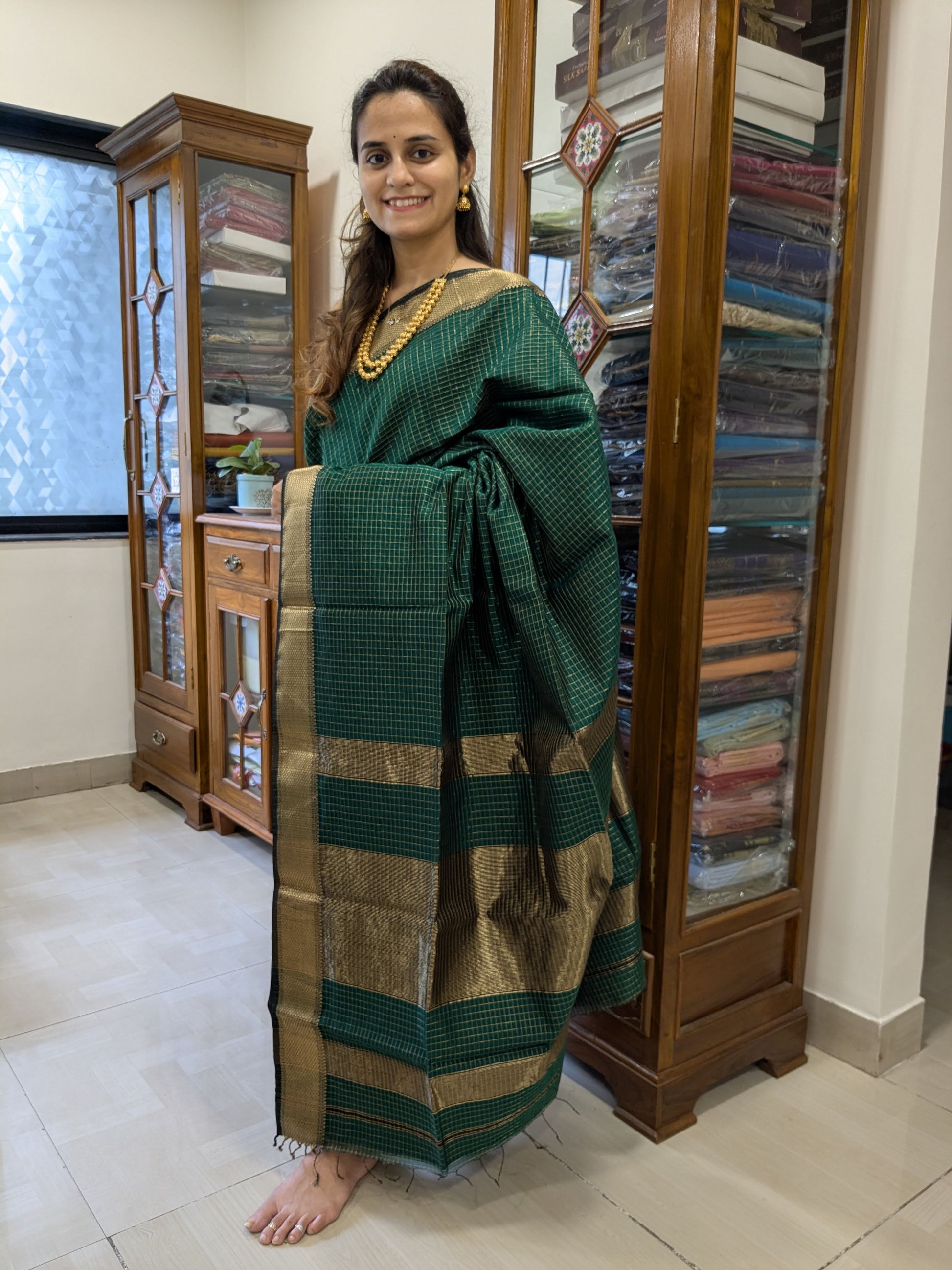 Bottle Green Maheshwari Handloom Saree