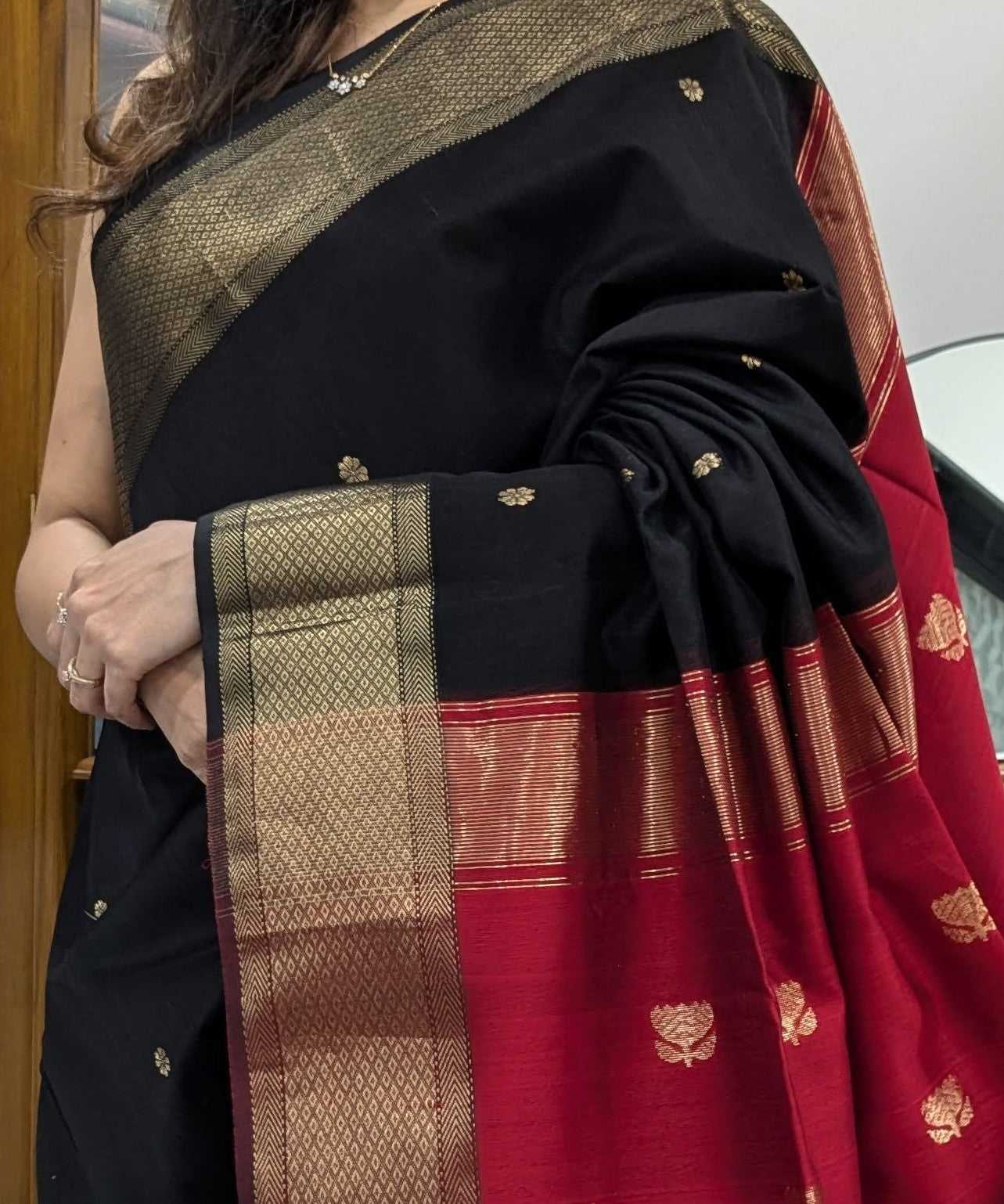 Maheshwari Silk Cotton Black and Red Saree