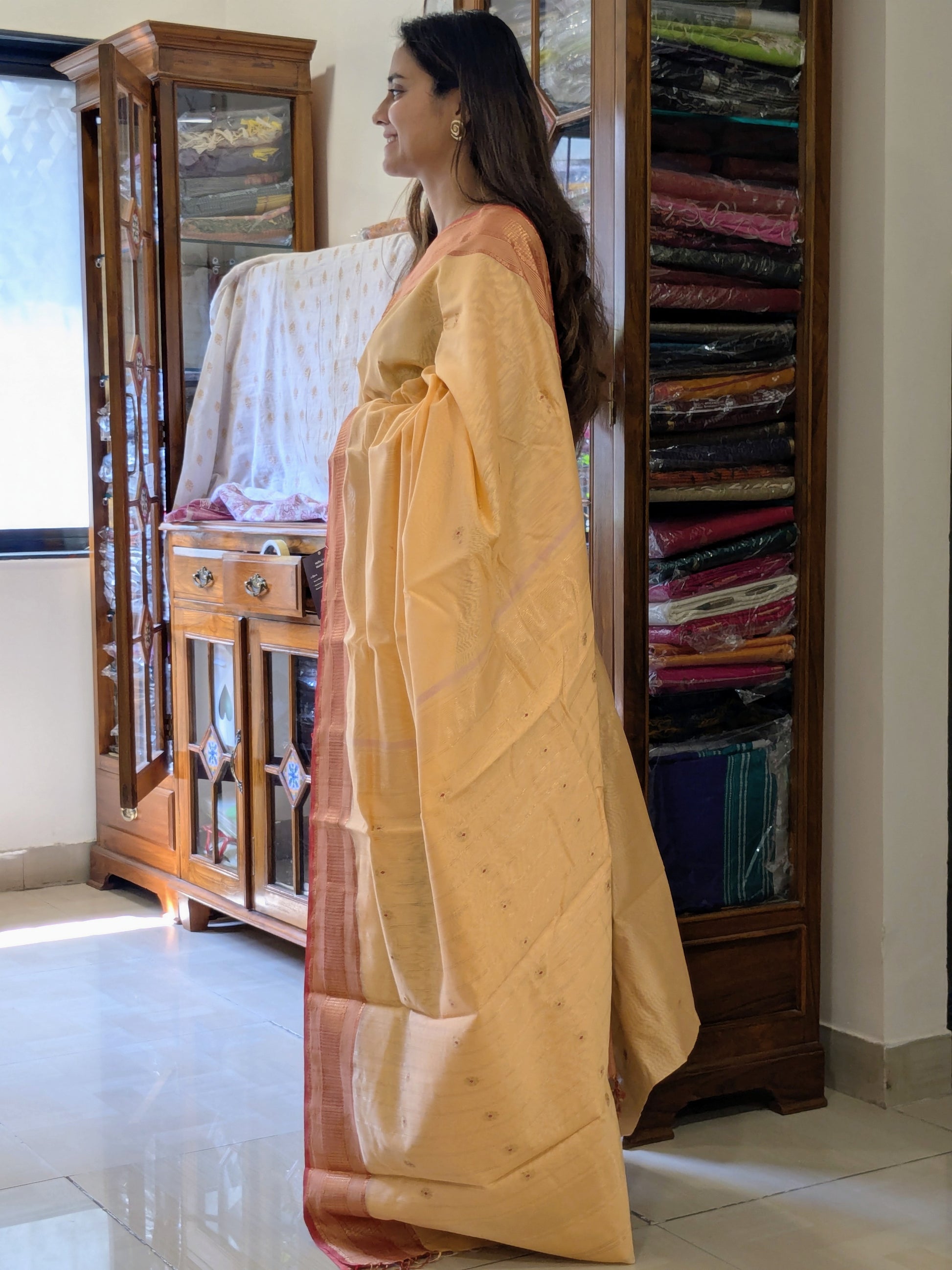 Maheshwari Silk Cotton Peach Meena Butti Saree