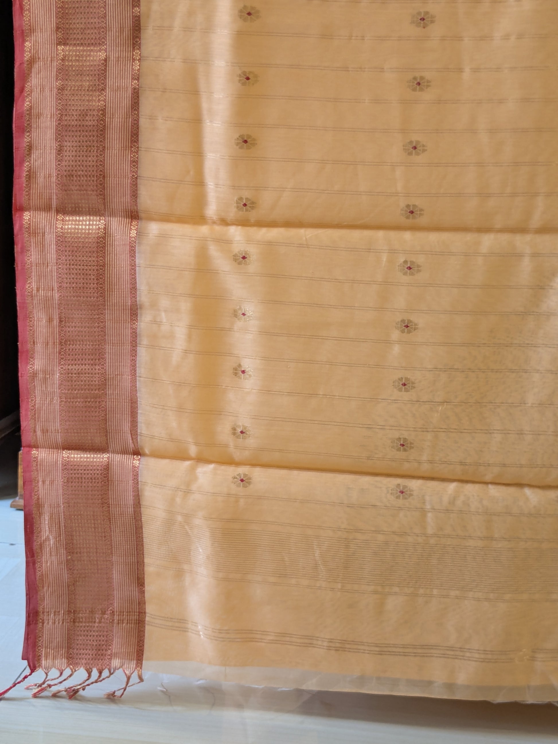 Maheshwari Silk Cotton Peach Meena Butti Saree