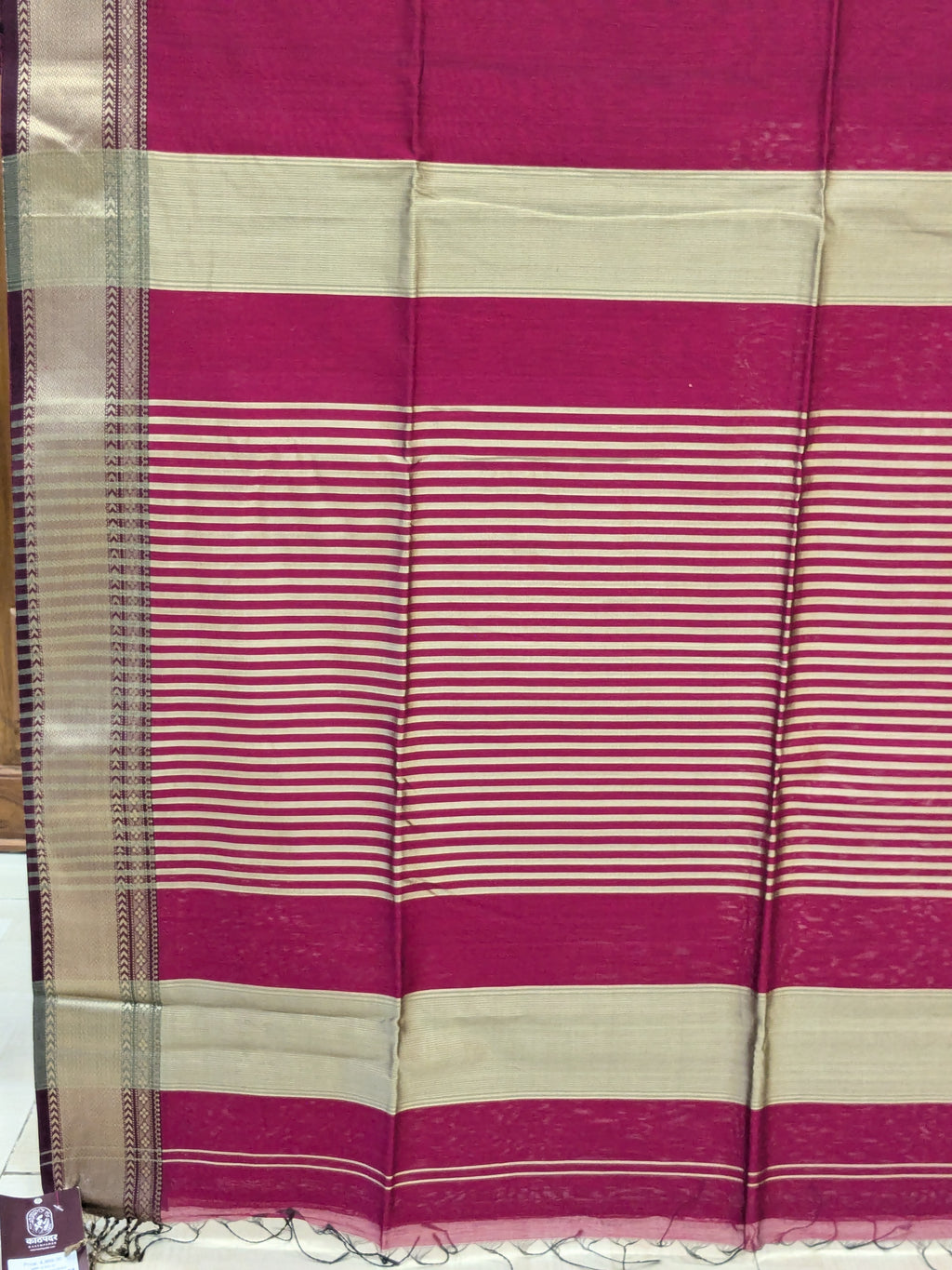 Maheshwari Rani Saree with Golden Resham Border