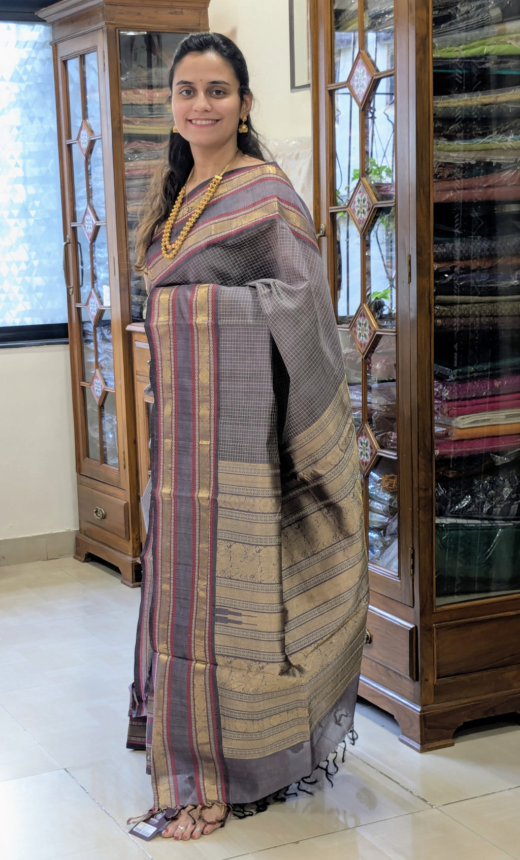Grey Kanjeevaram Silk Cotton Saree with Zari Checks & Zari Pallu