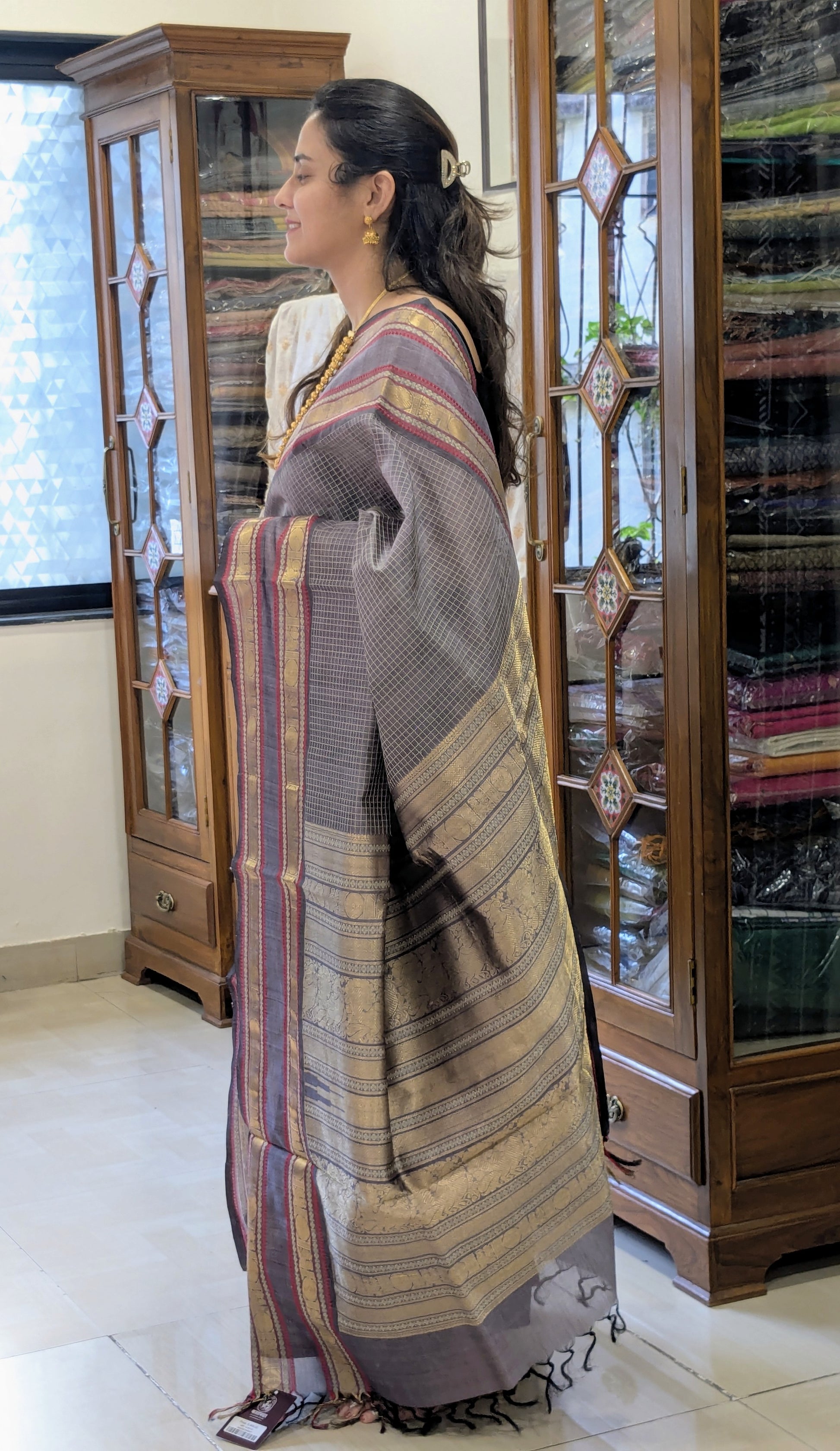 Grey Kanjeevaram Silk Cotton Saree with Zari Checks & Zari Pallu