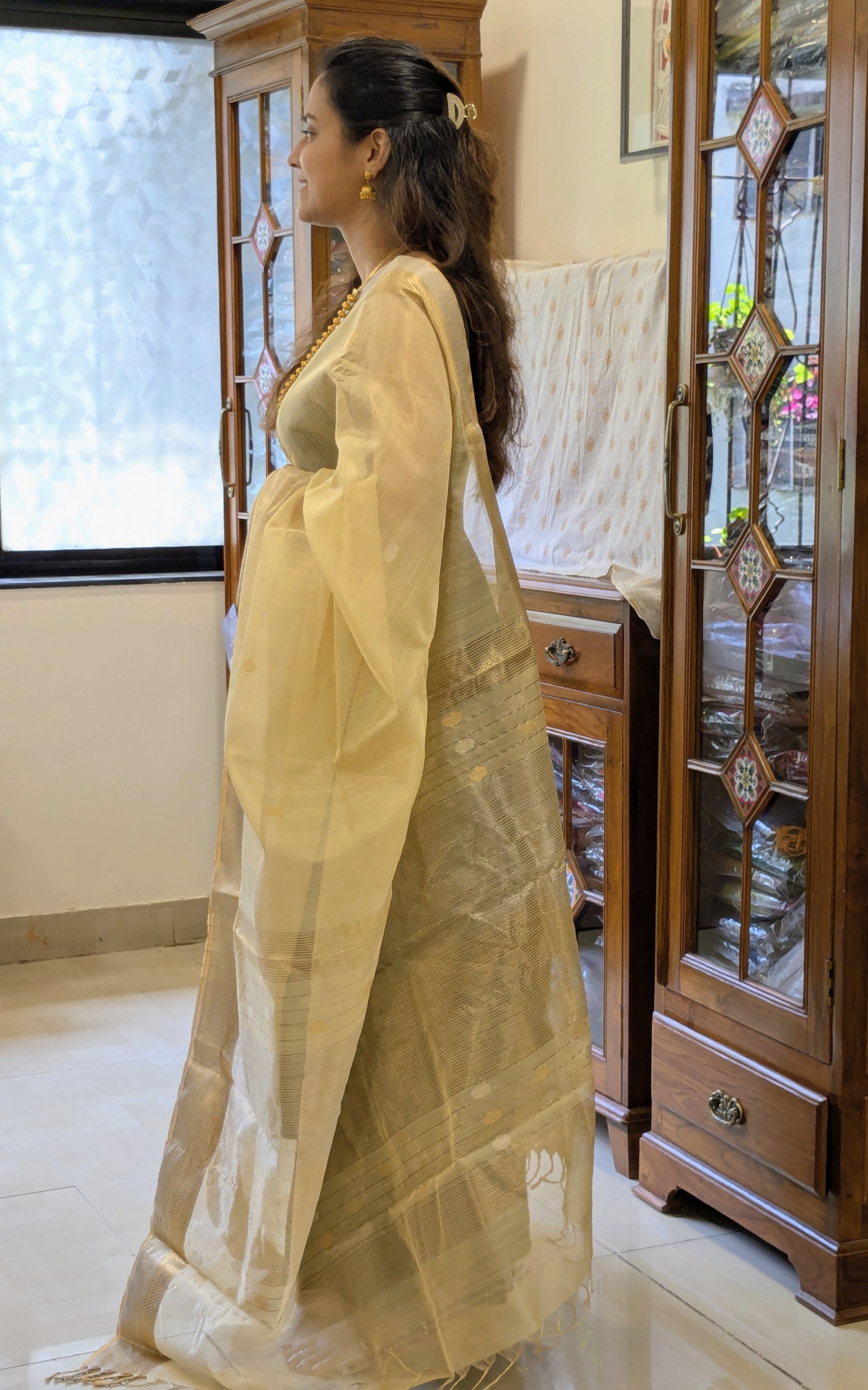 Light Yellow Silk Tissue Maheshwari Saree with Silver-Gold Buttis