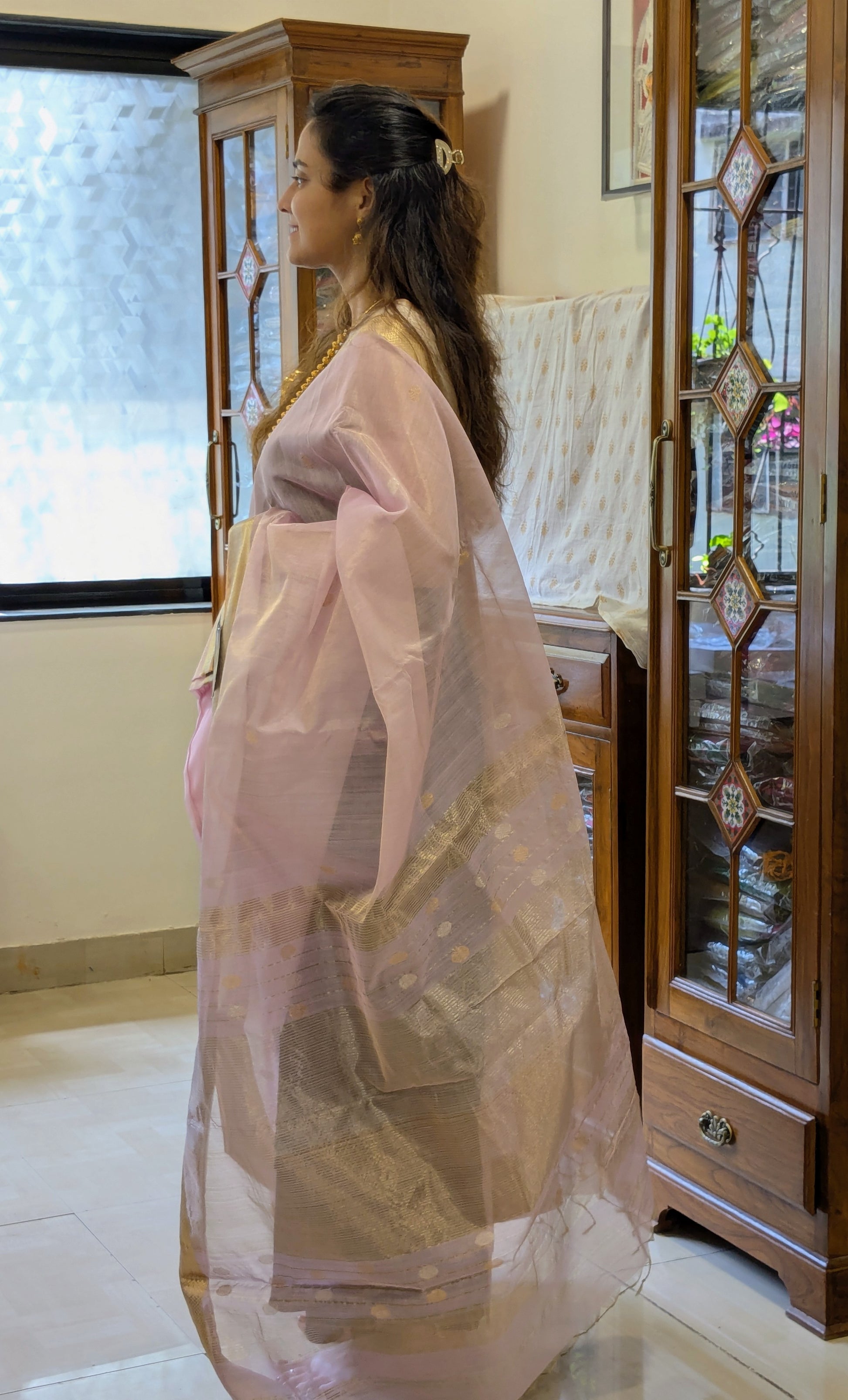 Mauve Silk Tissue Maheshwari Saree with Silver-Gold Buttis
