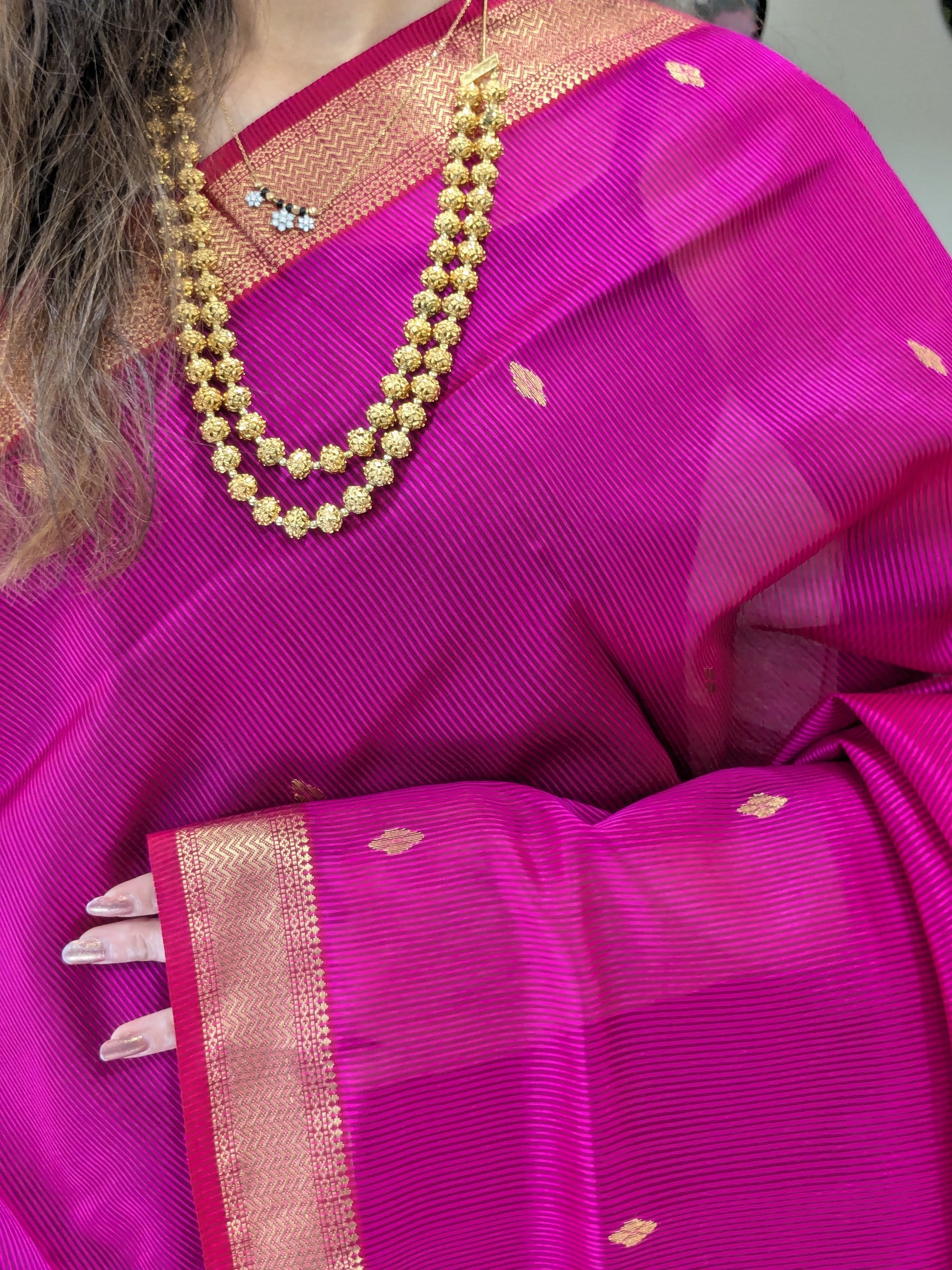 Garbh Reshmi with Butti Vibrant Pink Maheshwari Handloom Saree