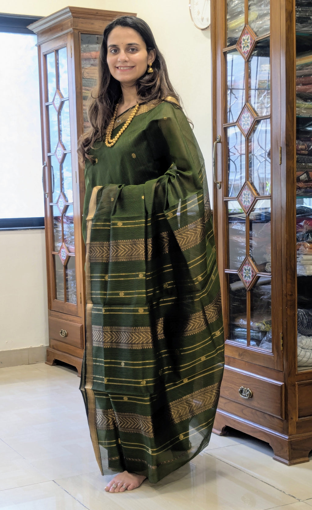 Garbh Reshmi with Butti Olive Green Maheshwari Handloom Saree