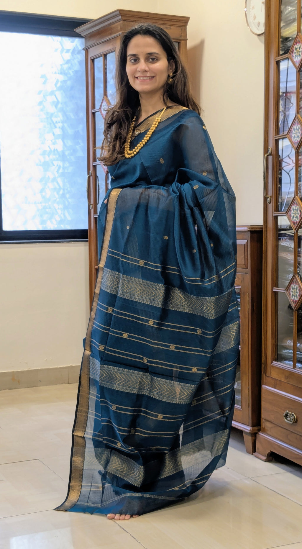 Garbh Reshmi with Butti Morpankhi Maheshwari Handloom Saree