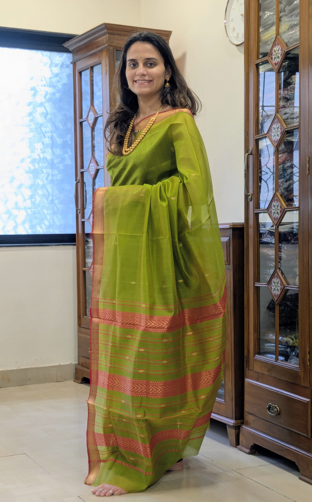 Garbh Reshmi with Butti Parrot Green Maheshwari Handloom Saree