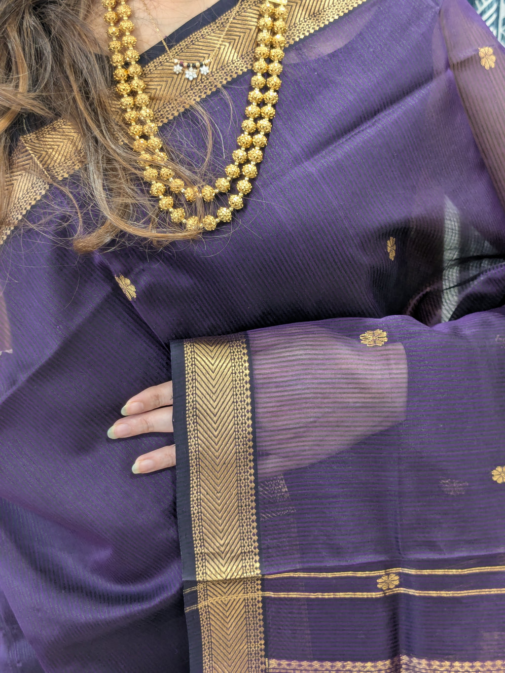 Garbh Reshmi with Butti Purple & Black Maheshwari Handloom Saree