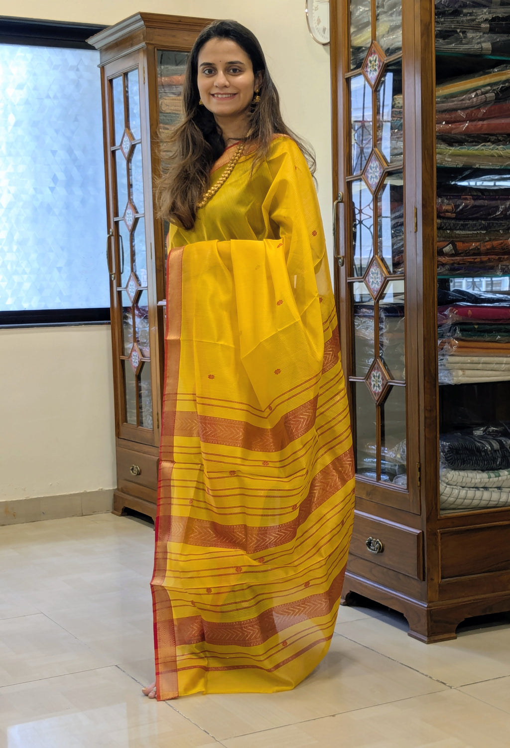 Garbh Reshmi with Butti Light Yellow Maheshwari Handloom Saree