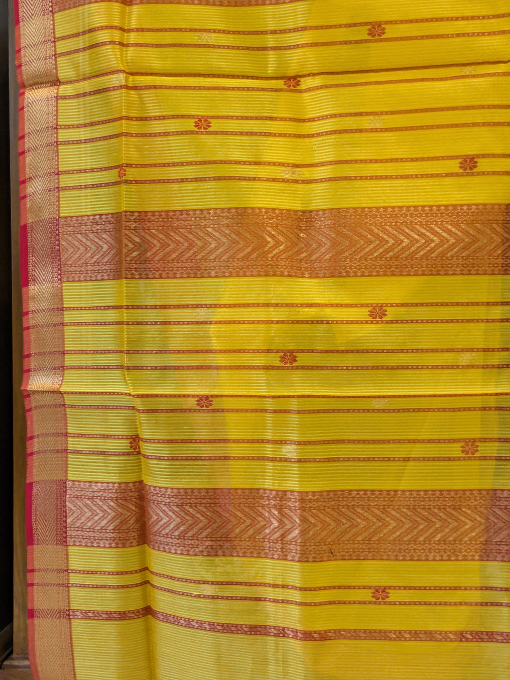 Garbh Reshmi with Butti Light Yellow Maheshwari Handloom Saree