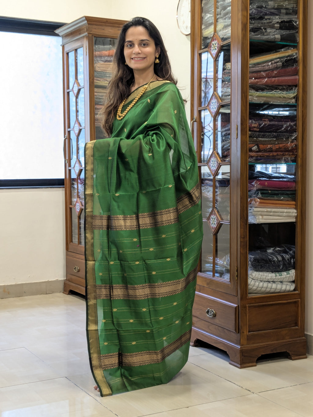 Garbh Reshmi with Butti Green Maheshwari Handloom Saree