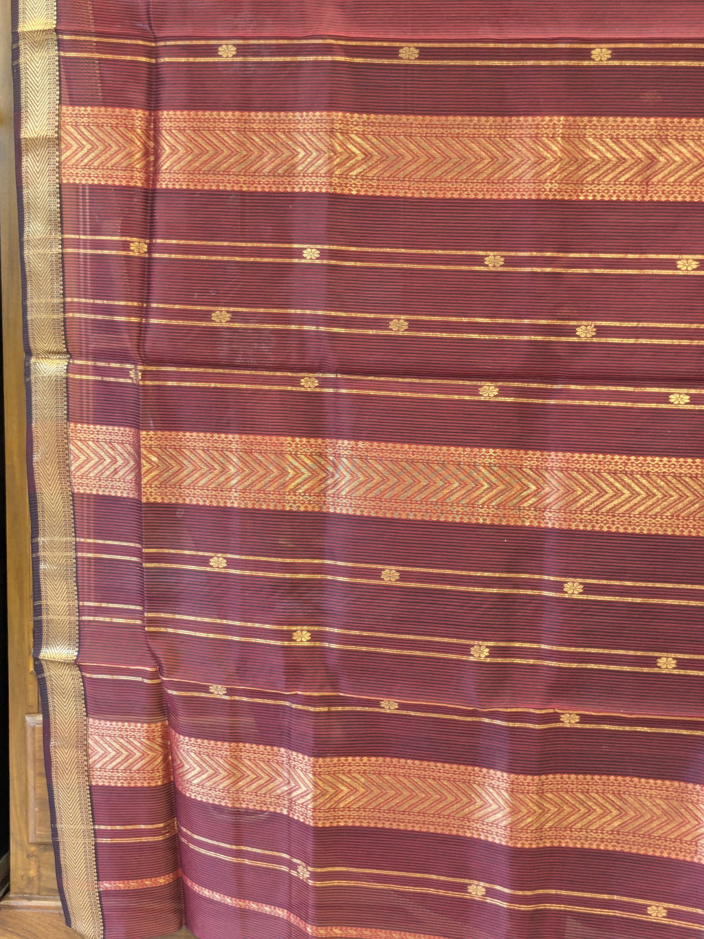 Garbh Reshmi with Butti Red & Black Maheshwari Handloom Saree