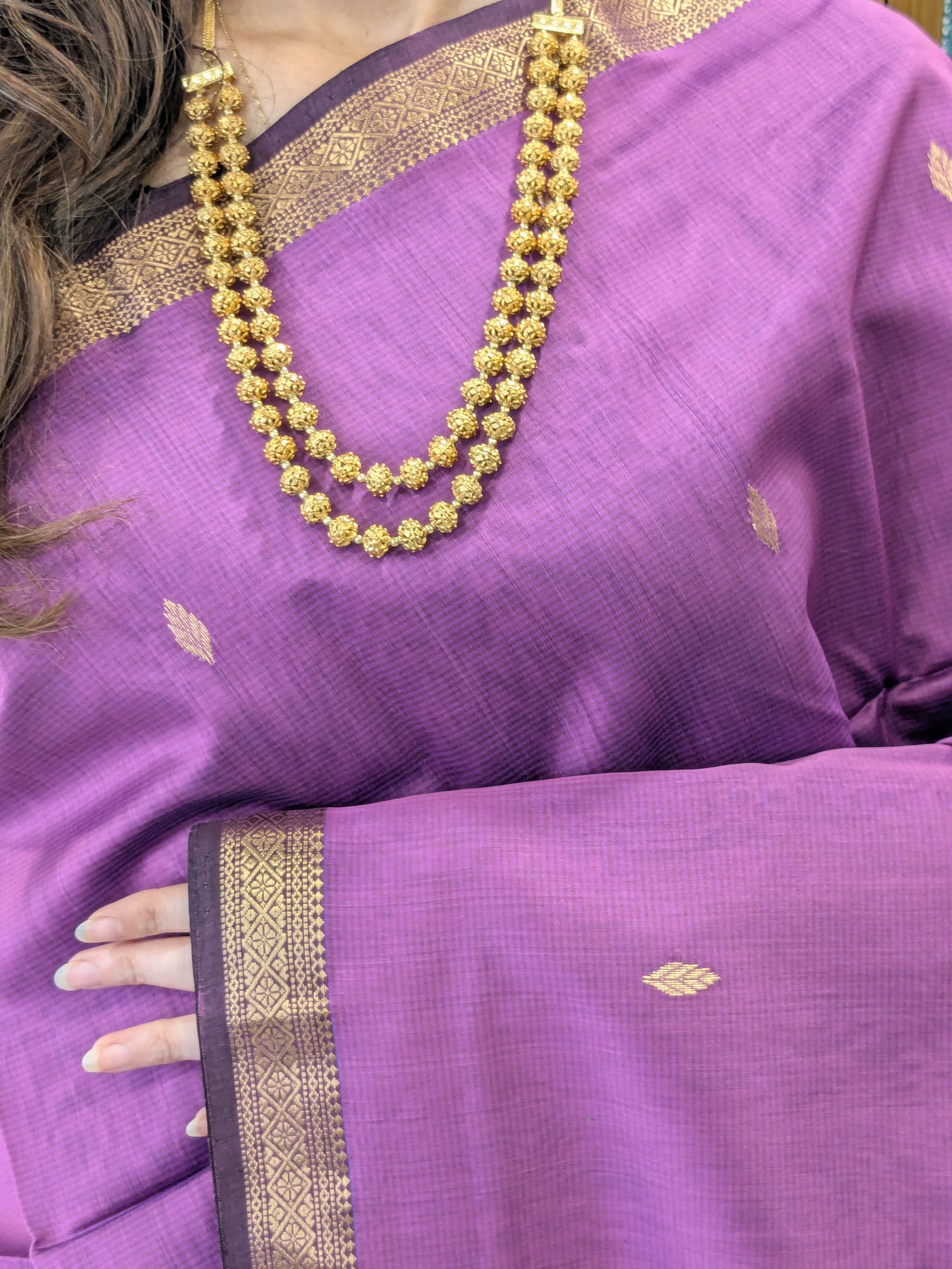 Lavender Maheshwari Silk Cotton Saree with Black Buttidar Pallu