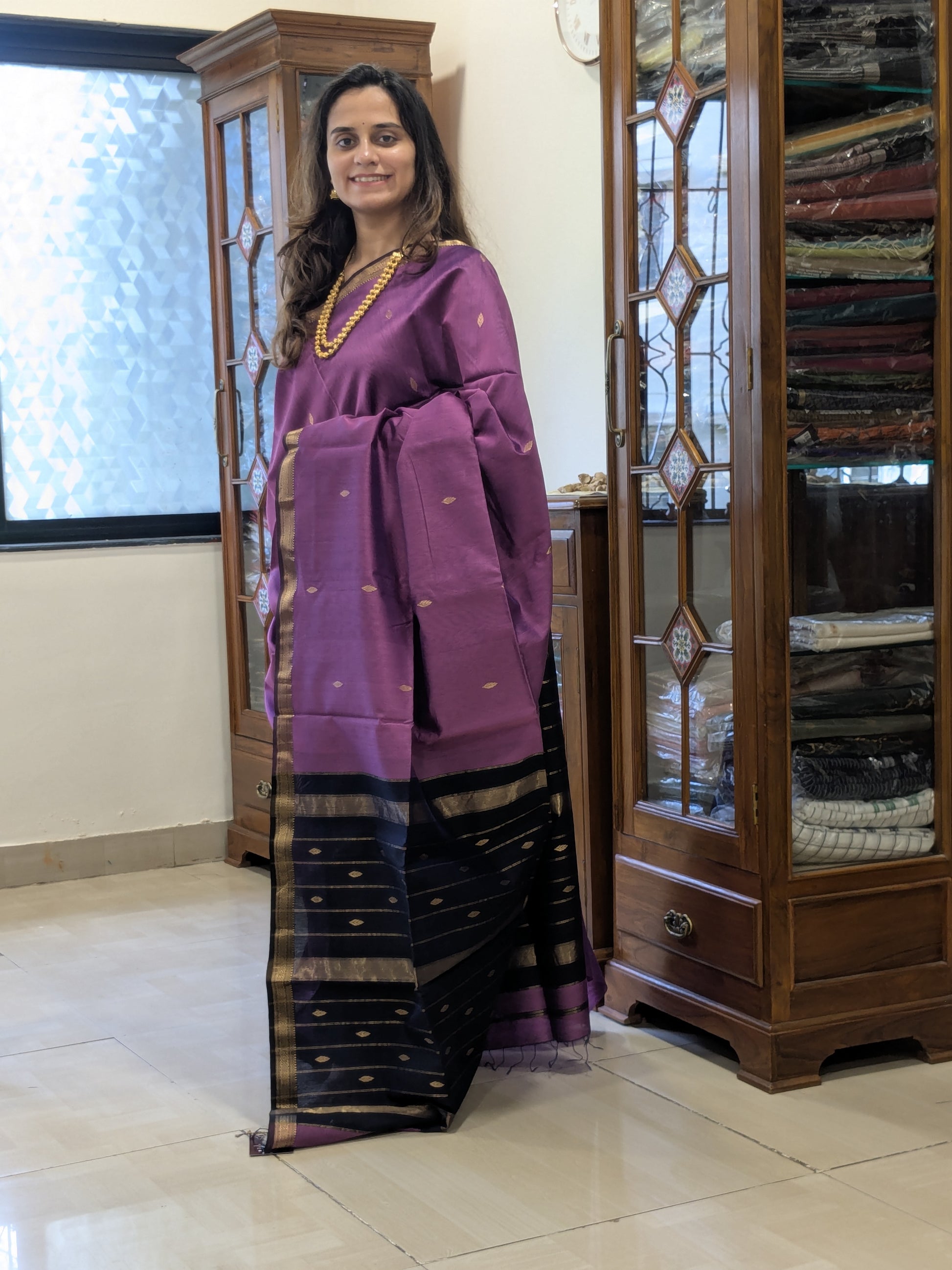 Lavender Maheshwari Silk Cotton Saree with Black Buttidar Pallu