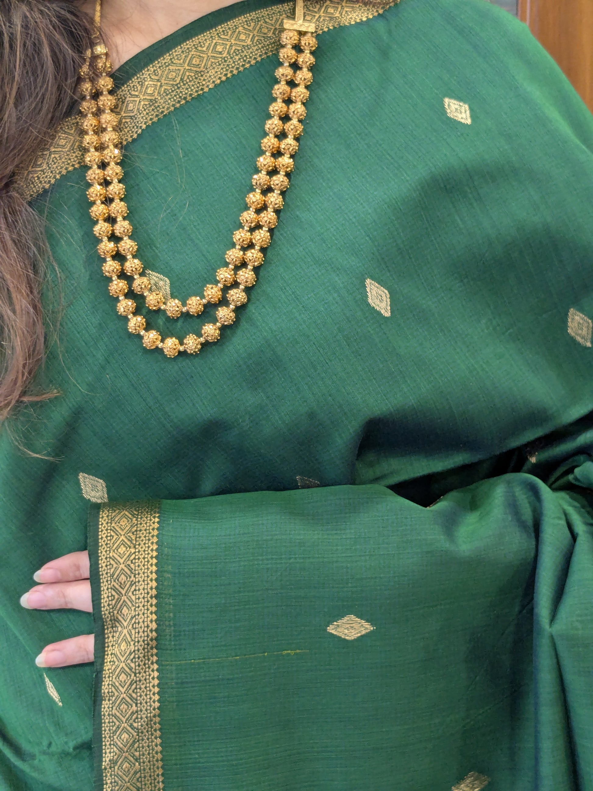 Mehendi Green Maheshwari Silk Cotton Saree with Buttidar Pallu