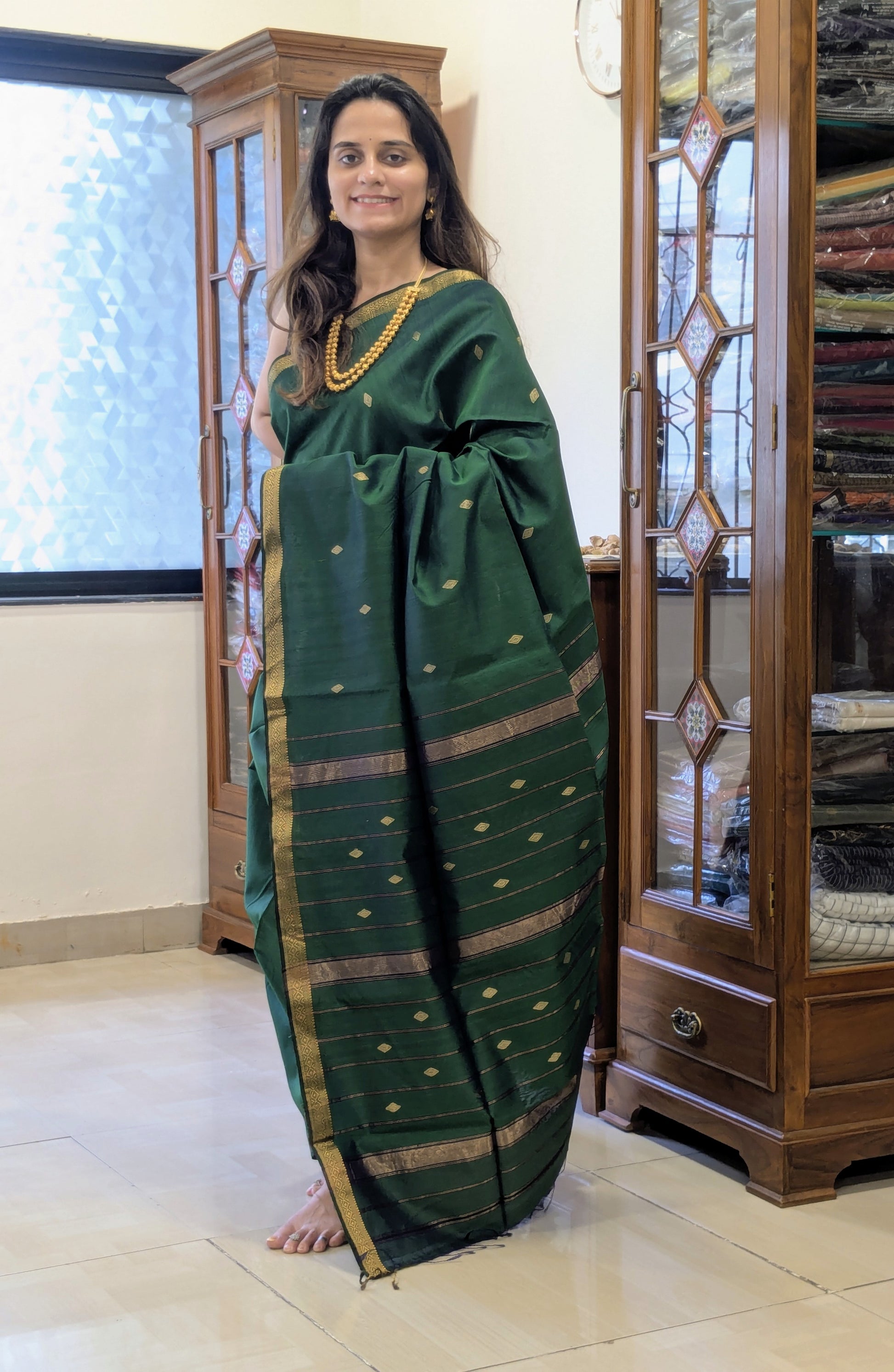Mehendi Green Maheshwari Silk Cotton Saree with Buttidar Pallu