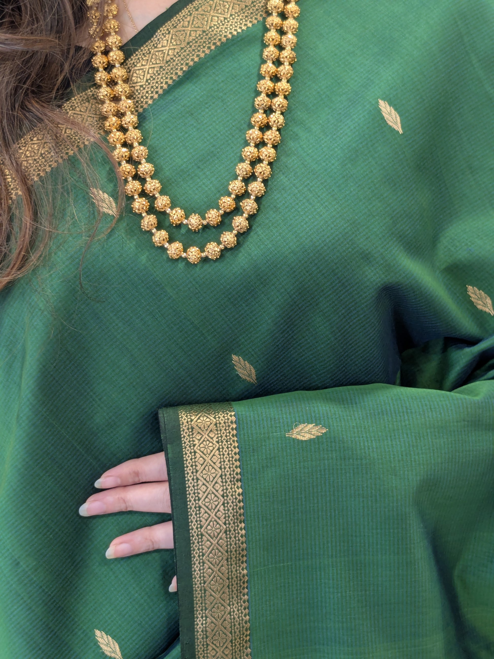 Mehendi Green with Black Maheshwari Silk Cotton Saree with Buttidar Pallu