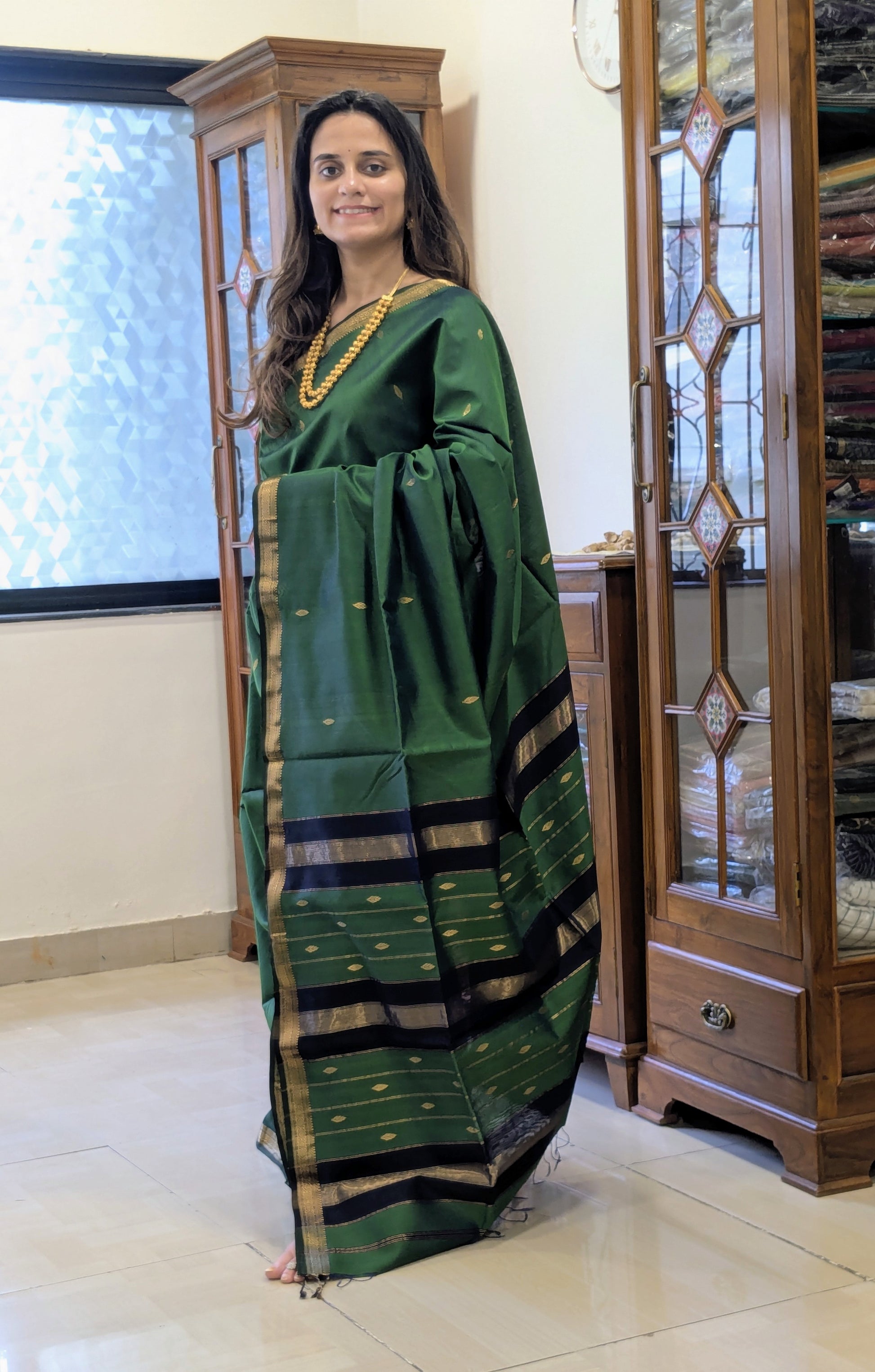 Mehendi Green with Black Maheshwari Silk Cotton Saree with Buttidar Pallu