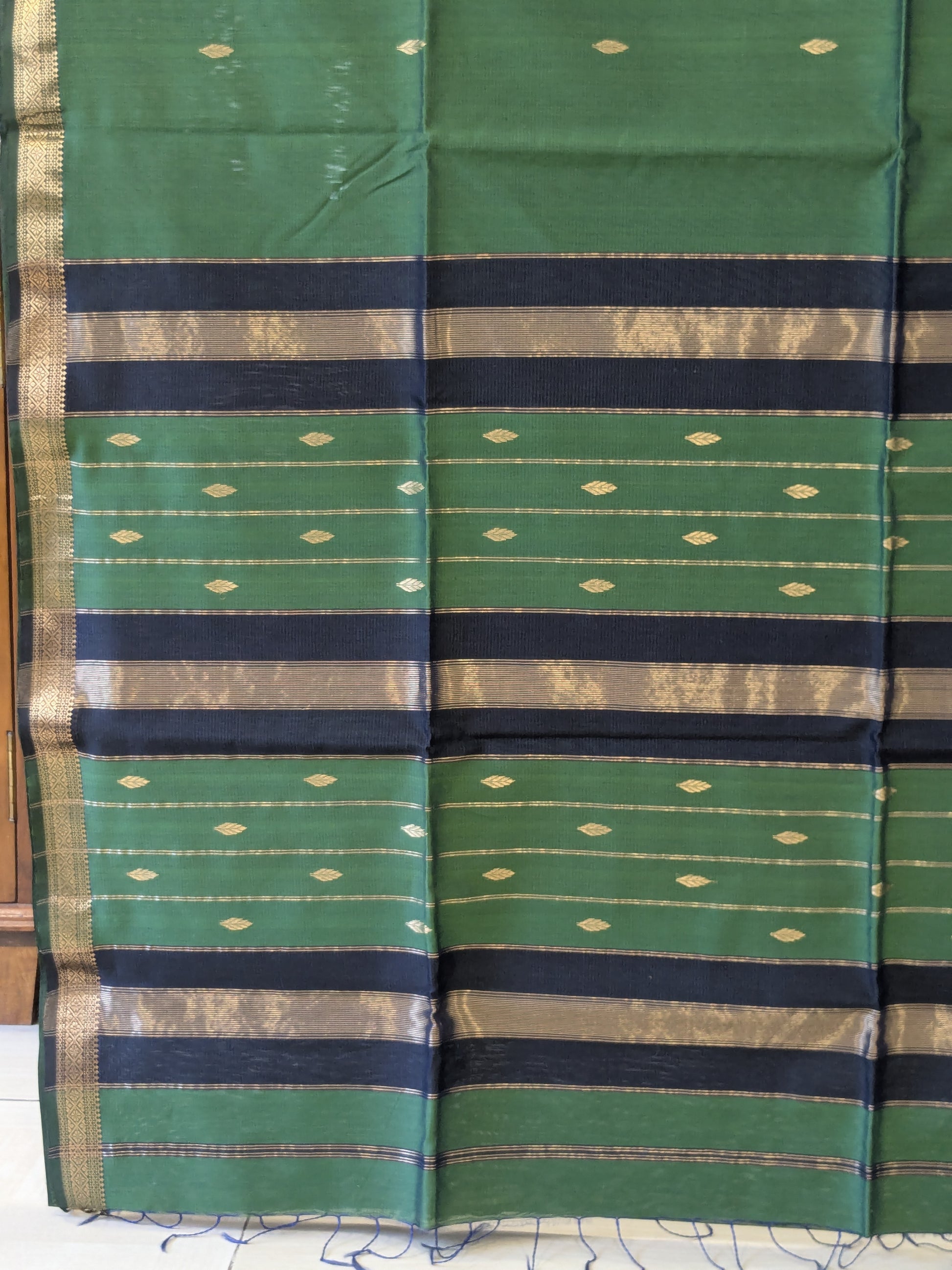 Mehendi Green with Black Maheshwari Silk Cotton Saree with Buttidar Pallu