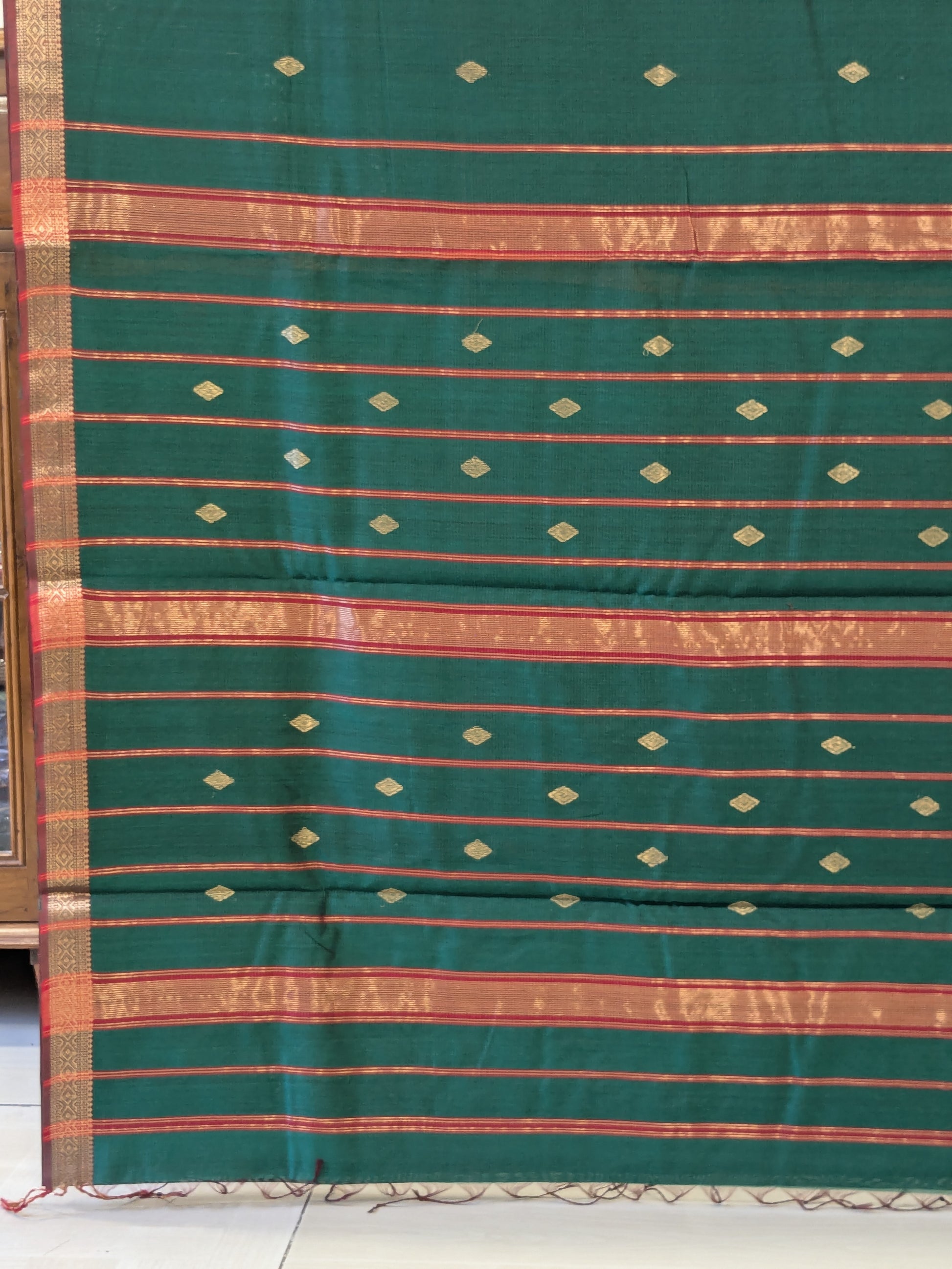 Green Maheshwari Silk Cotton Saree with Buttidar Pallu