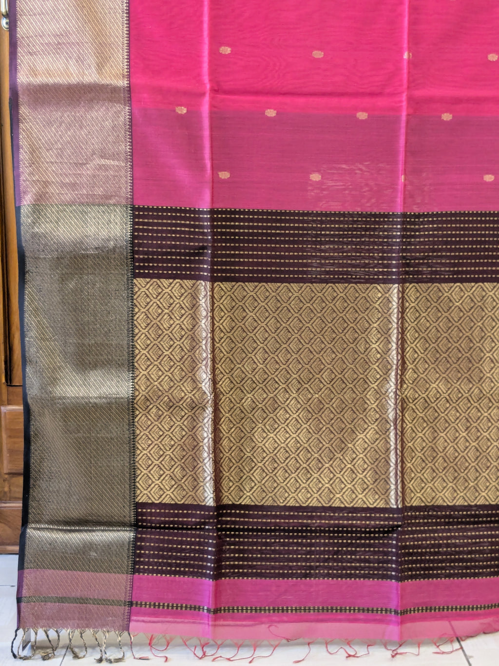 Rani Pink Maheshwari Silk Cotton Saree with Coke Colour Heavy Pallu