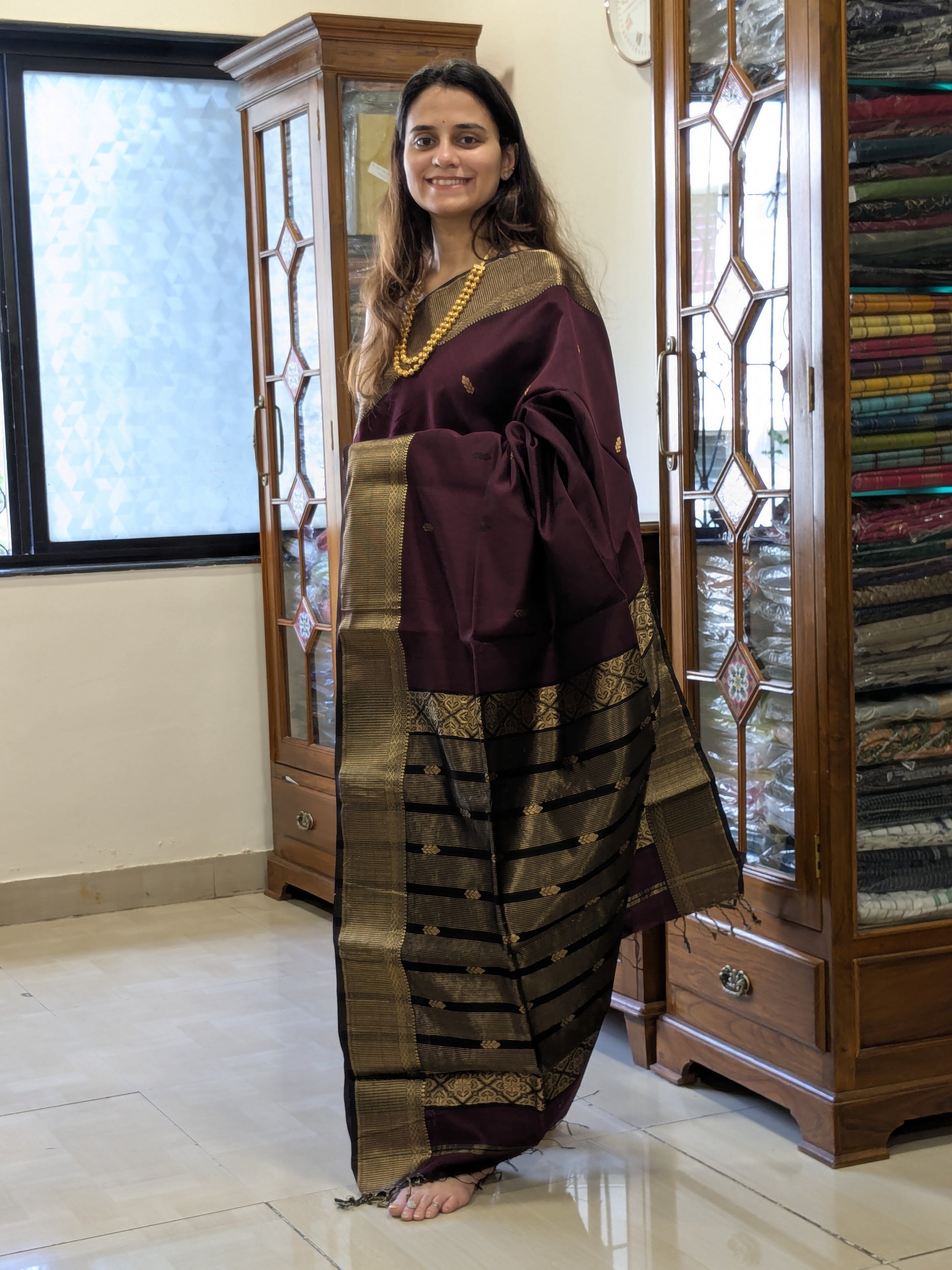 Brown Maheshwari Silk Cotton Saree with Heavy Pallu