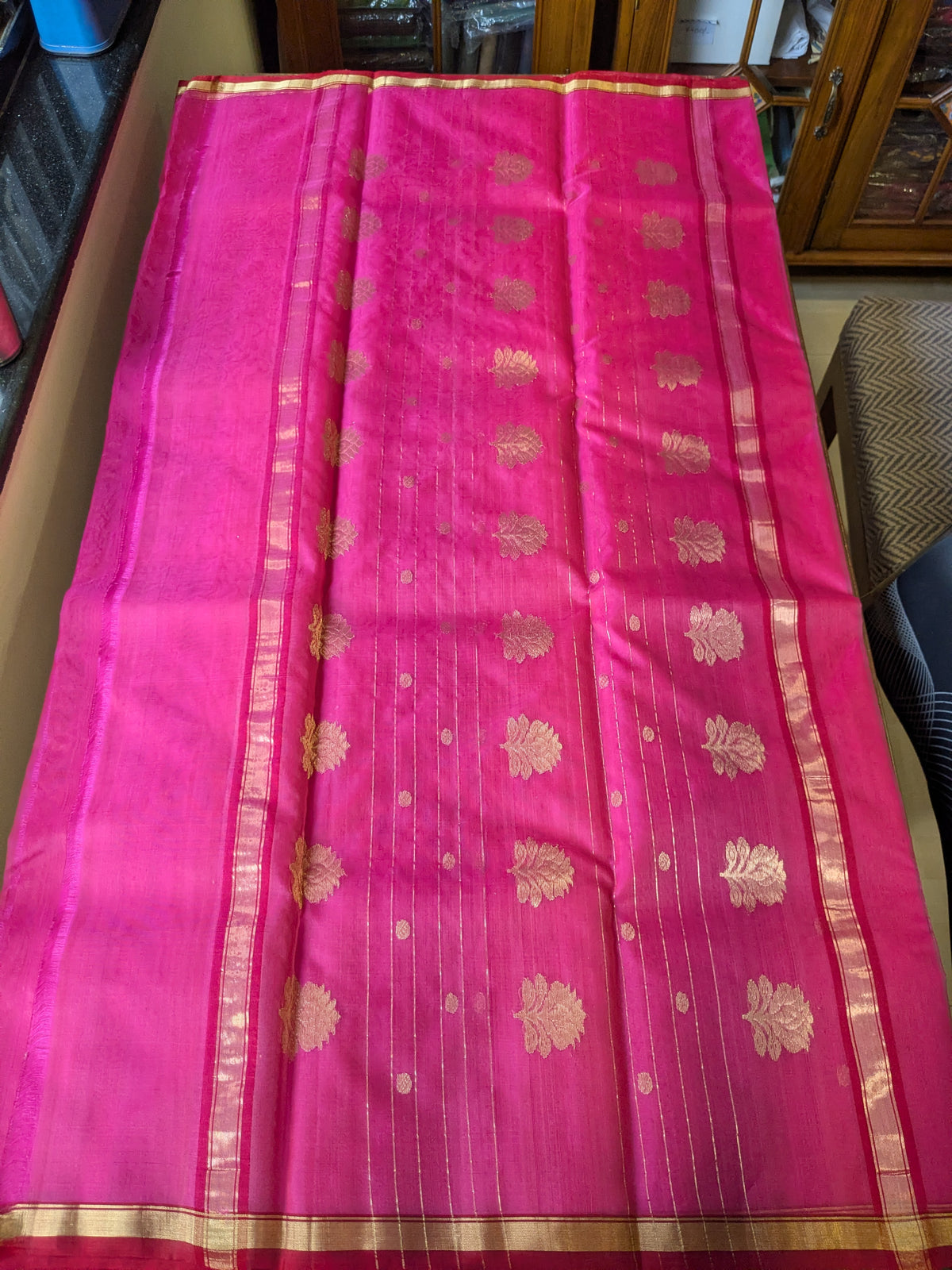 Pink Katan Silk Chanderi Saree with Dollar Buttis & Intricate Zari Pallu