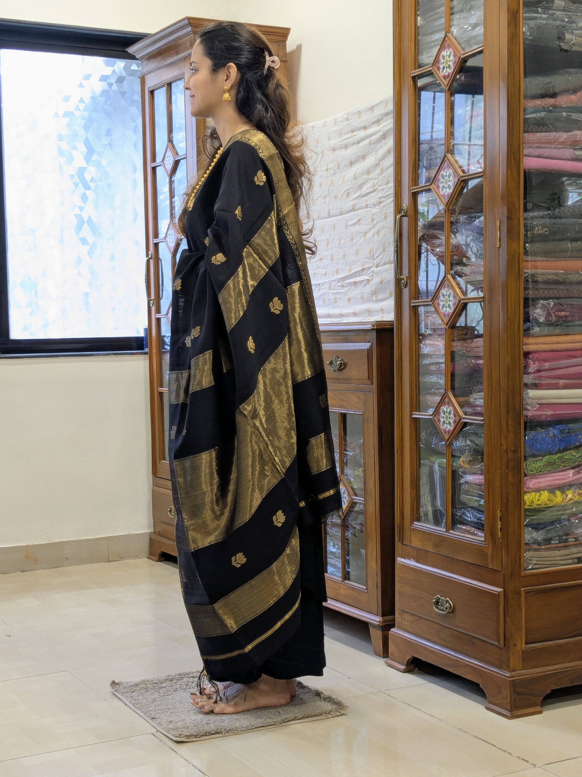 Handloom Maheshwari Black Cotton Silk Saree