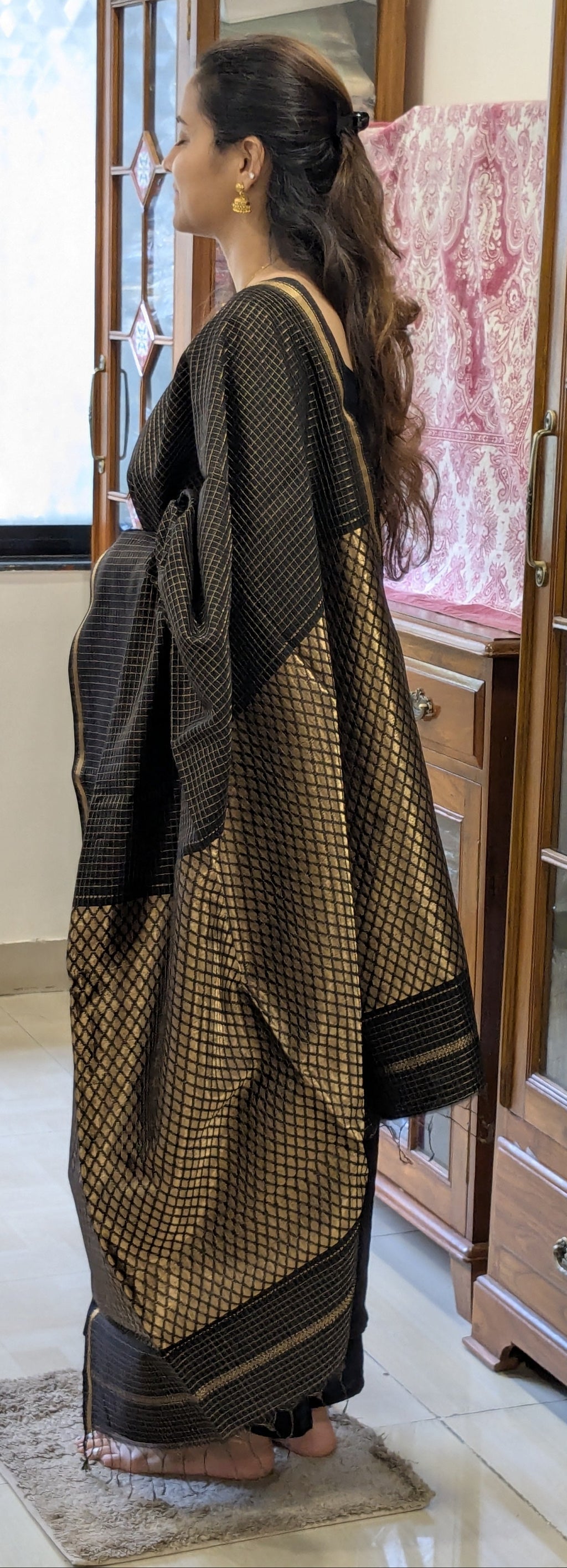 Maheshwari Handloom Black Gold Saree with Checks