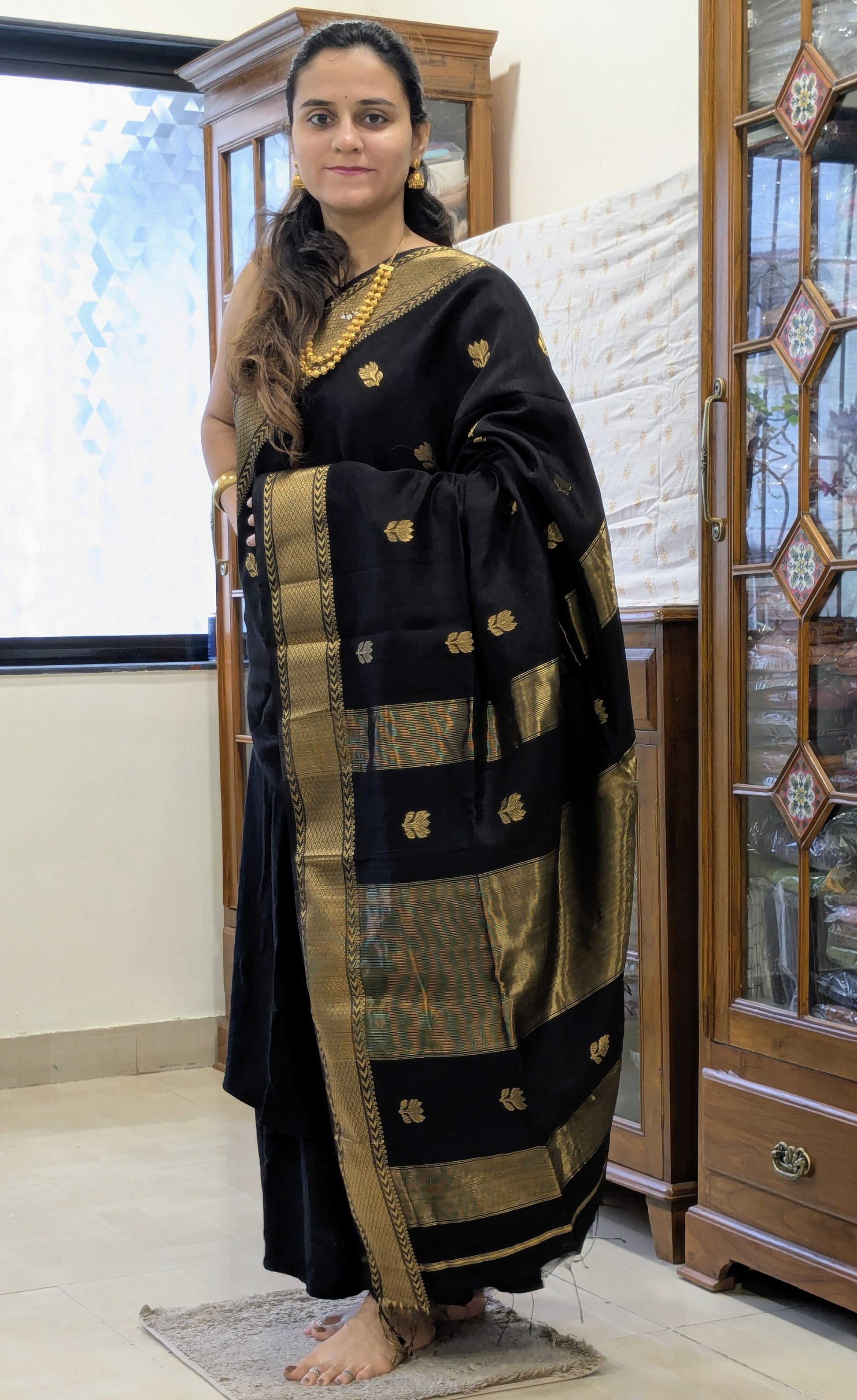 Handloom Maheshwari Black Cotton Silk Saree