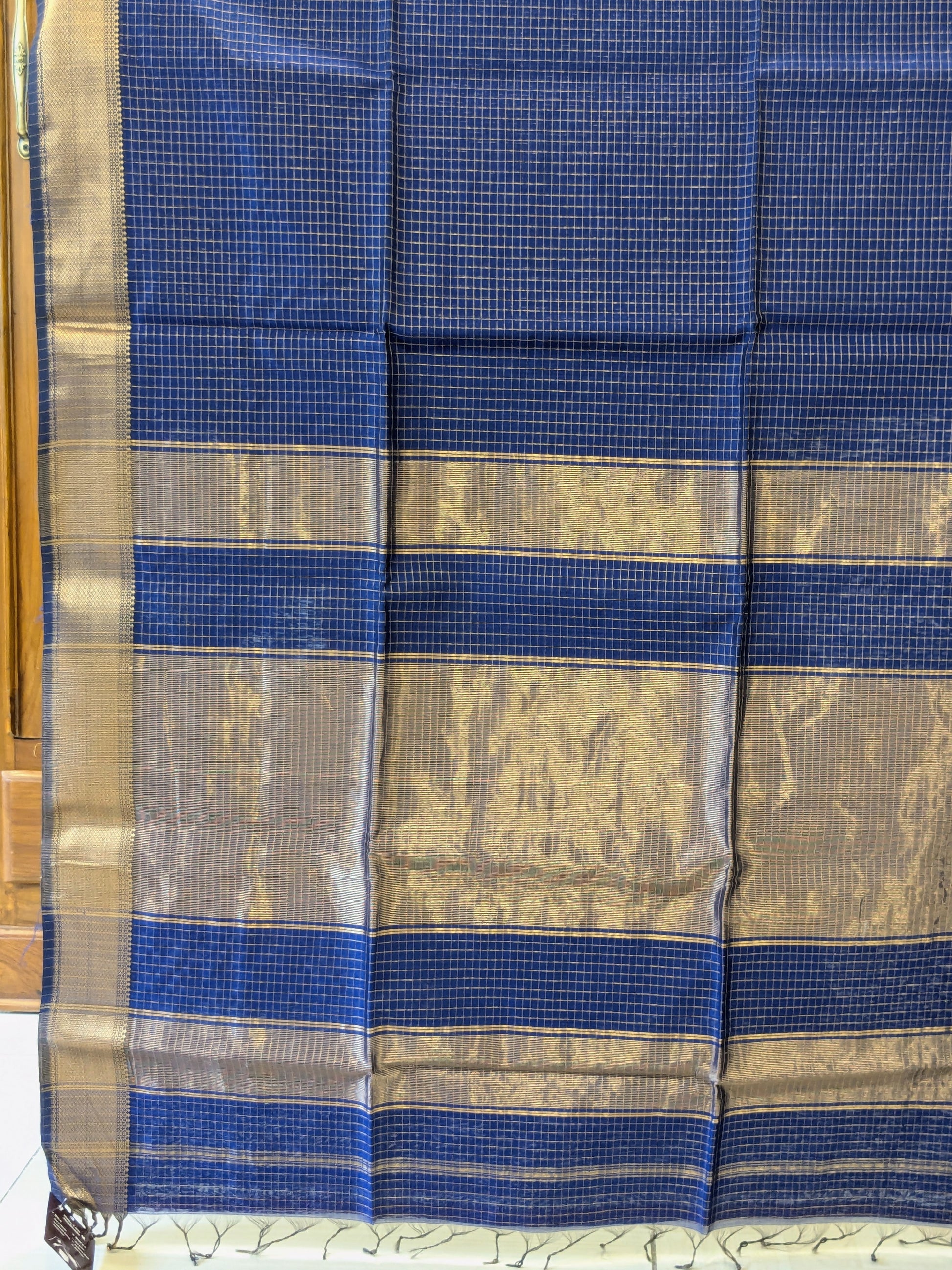 Handloom Royal Blue Maheshwari Zari Checks Saree