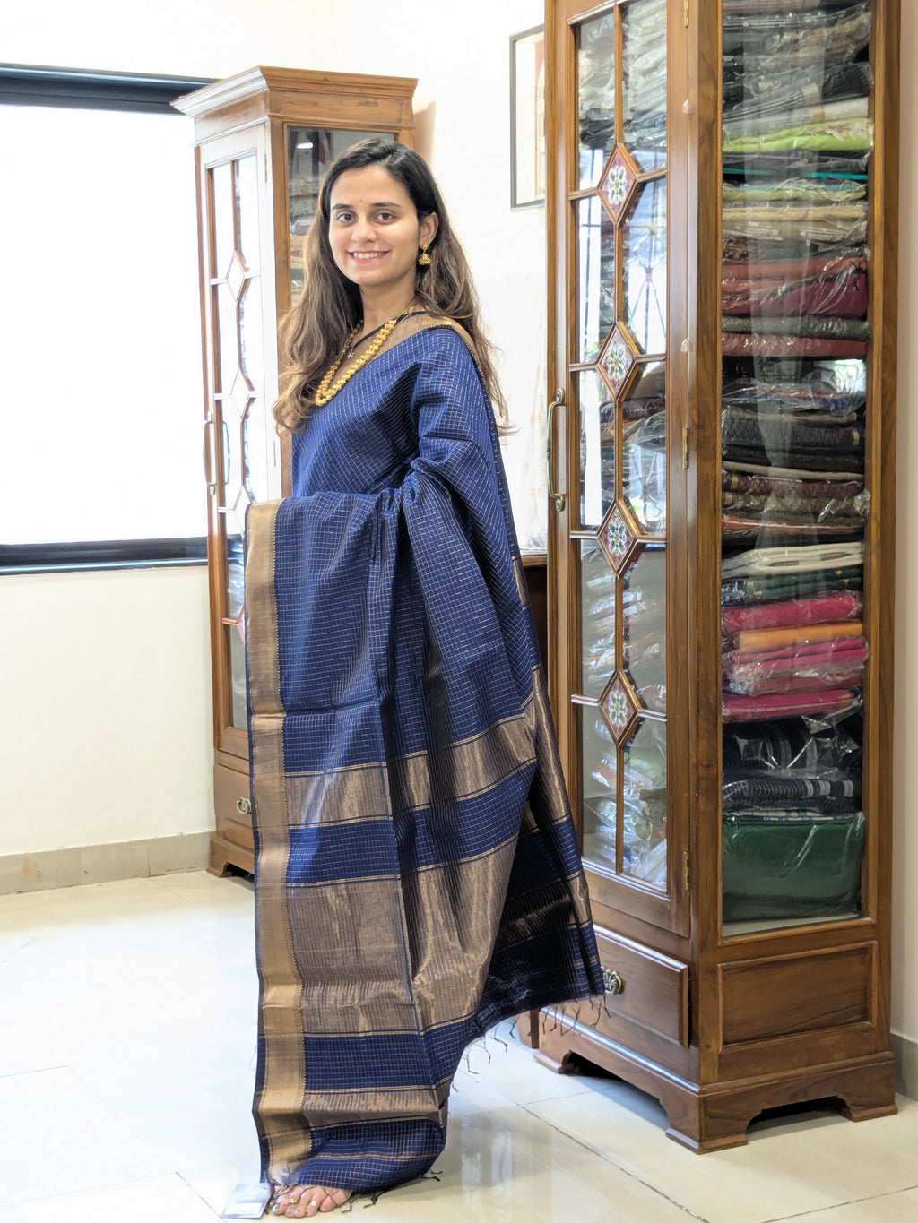 Handloom Royal Blue Maheshwari Zari Checks Saree