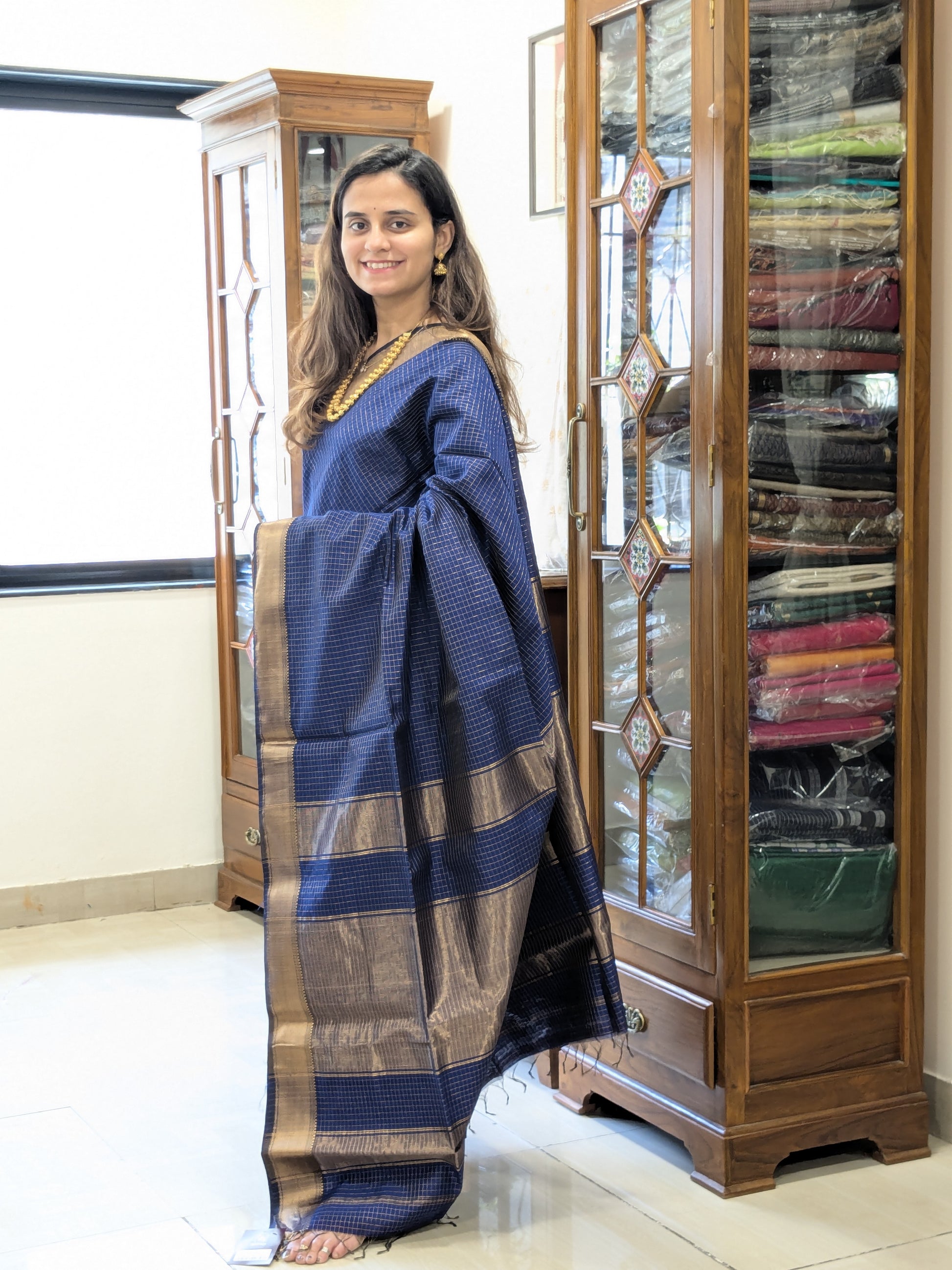 Handloom Royal Blue Maheshwari Zari Checks Saree