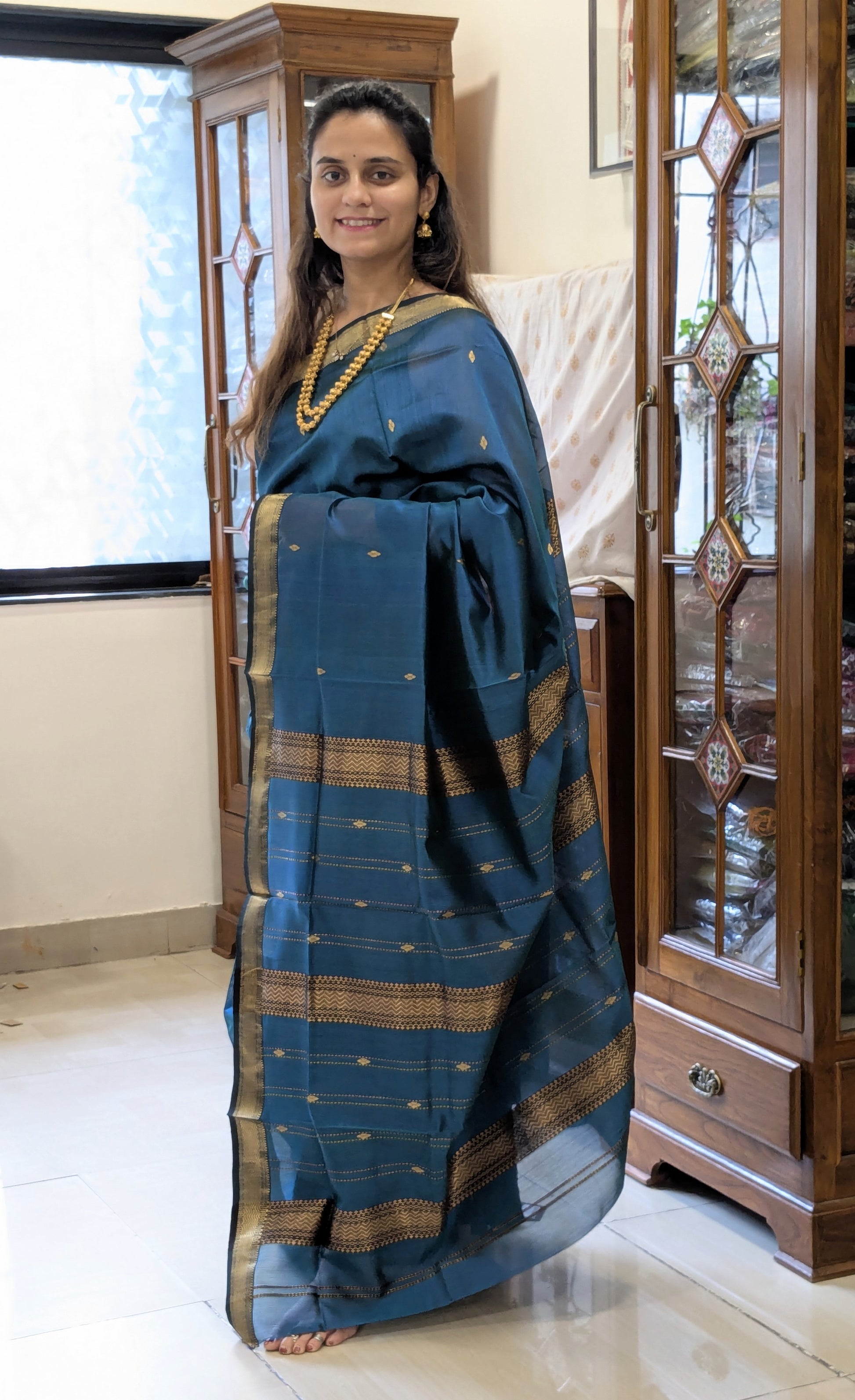 Garbh Reshmi with Butti Blue Maheshwari Handloom Saree