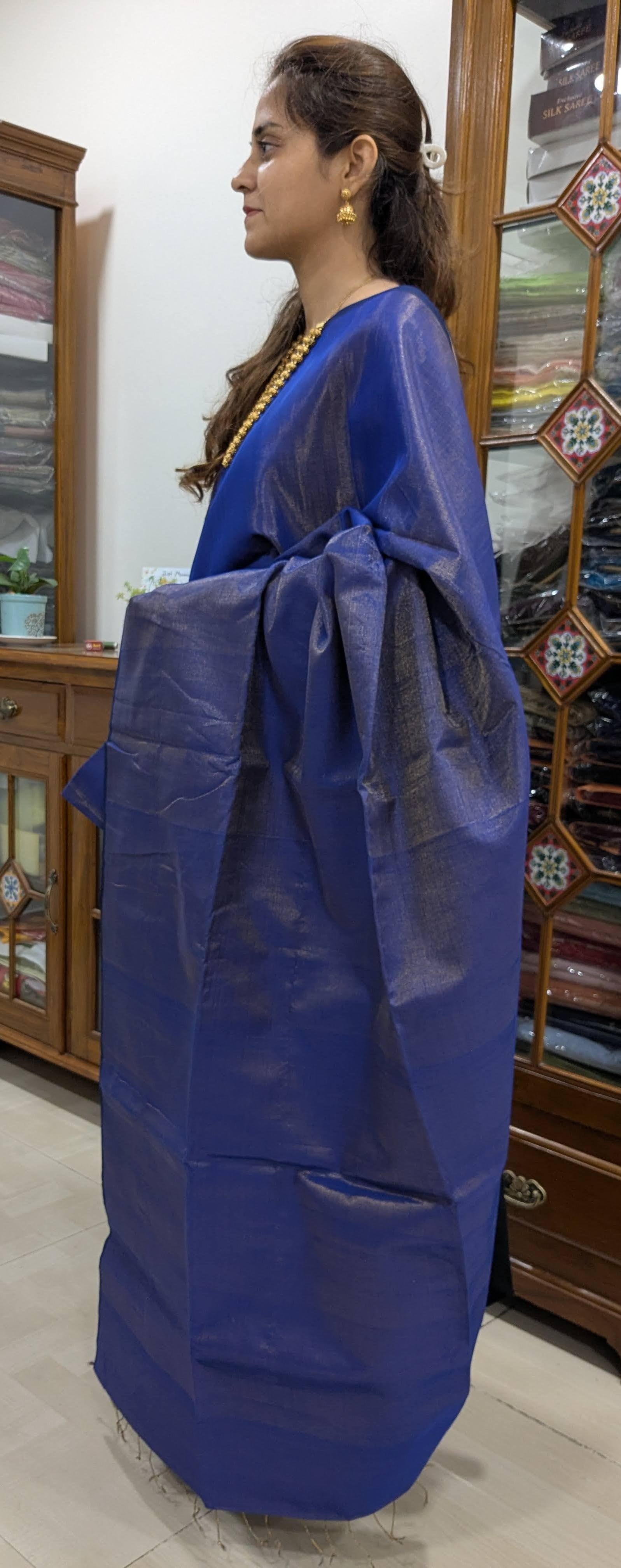 Side view showing light, fluid drape and soft sheen of tissue-cotton blend.