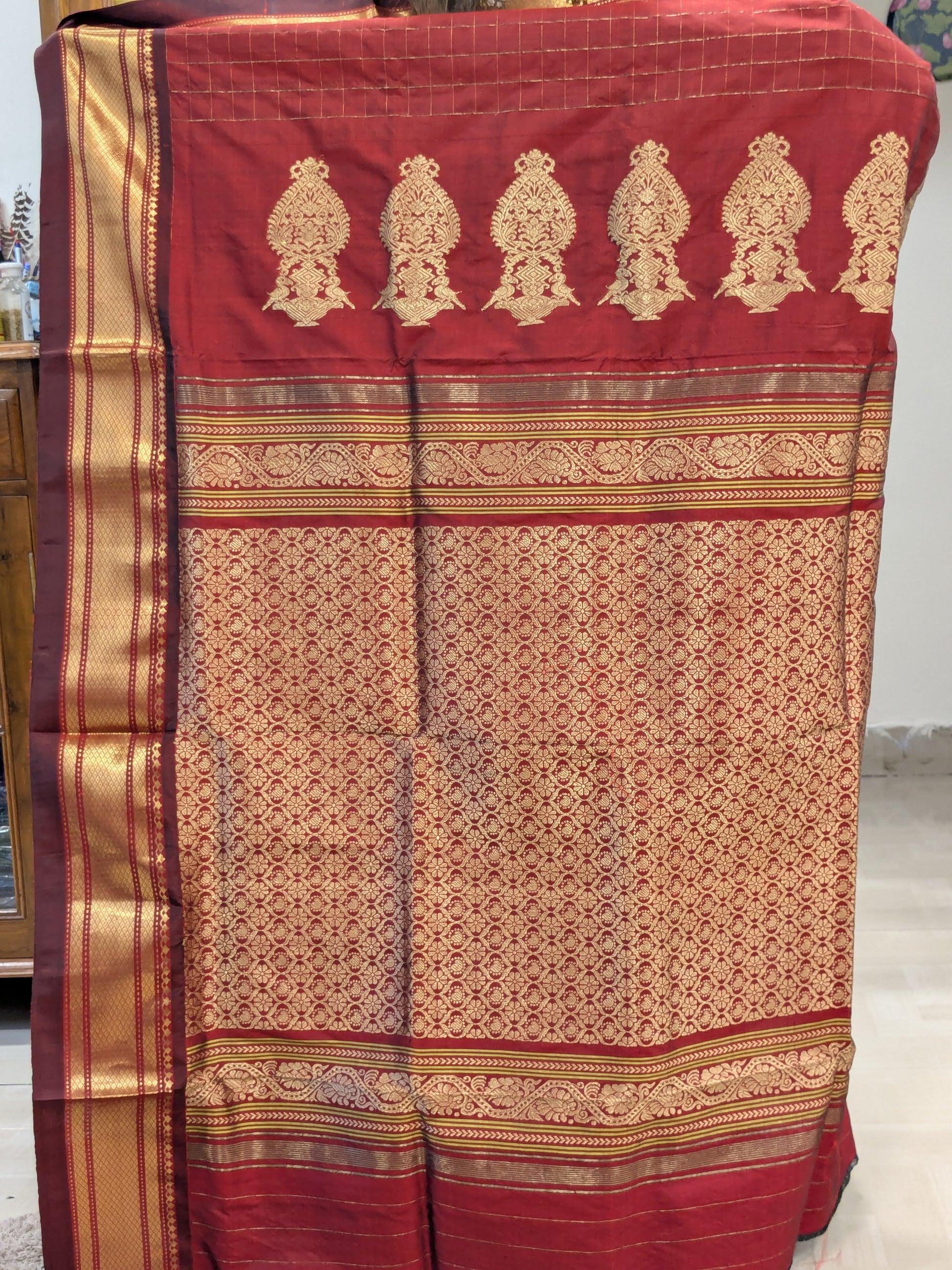Detailed designer heavy pallu showcasing intricate Paithani craftsmanship.