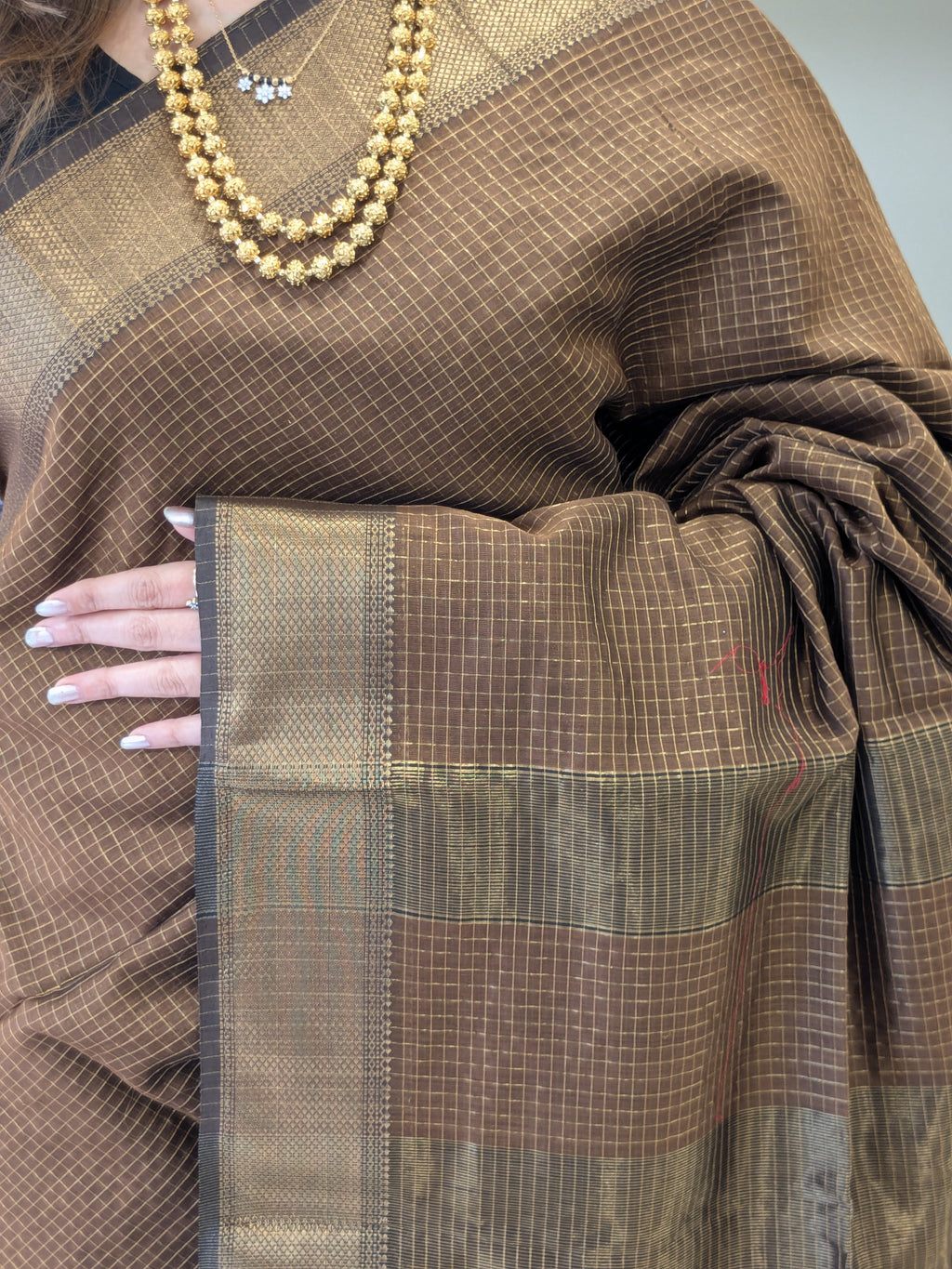 Handloom Brown Maheshwari Zari Checks Saree
