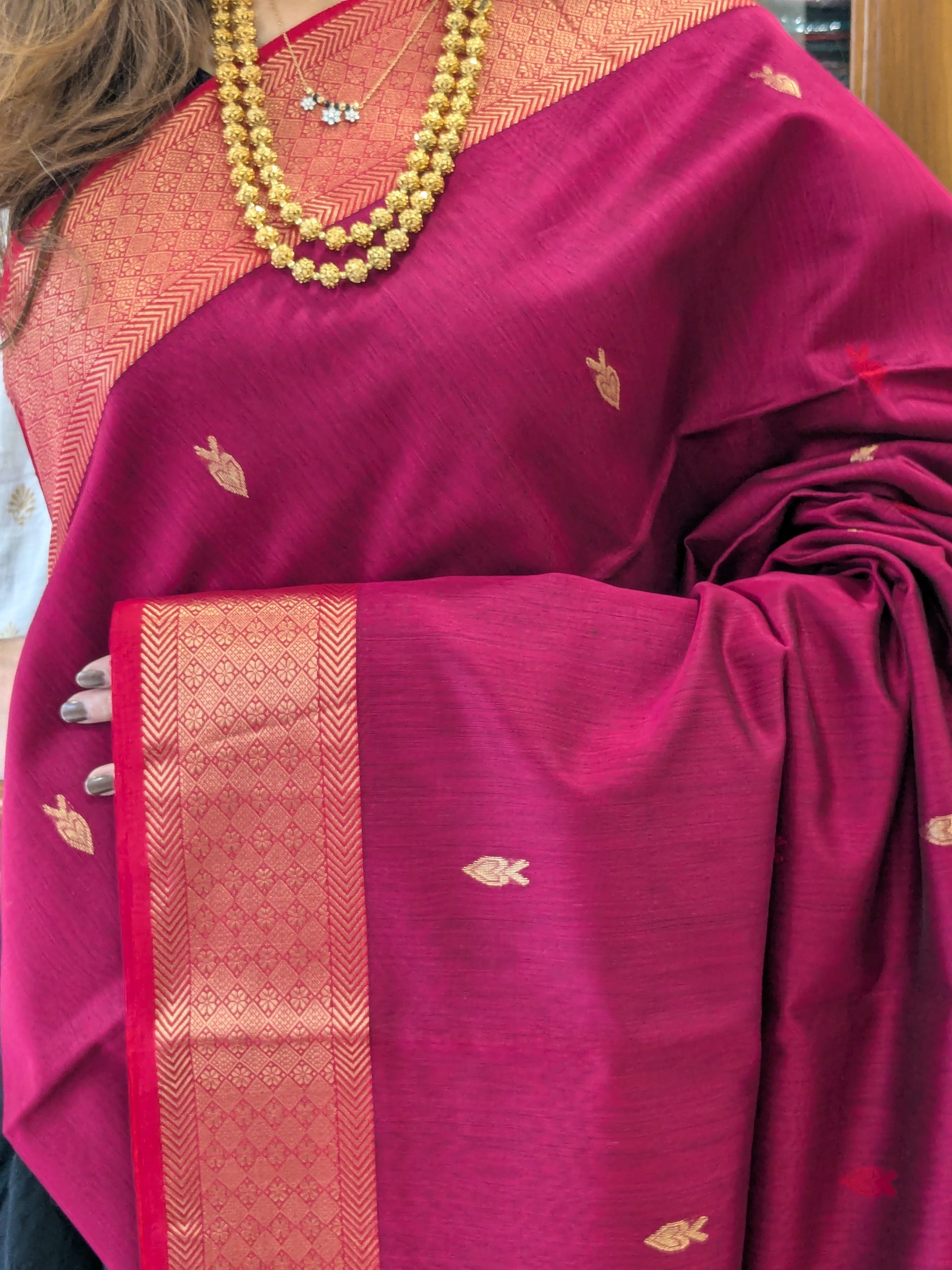 Silk Cotton Maheshwari Magenta Handloom Saree
