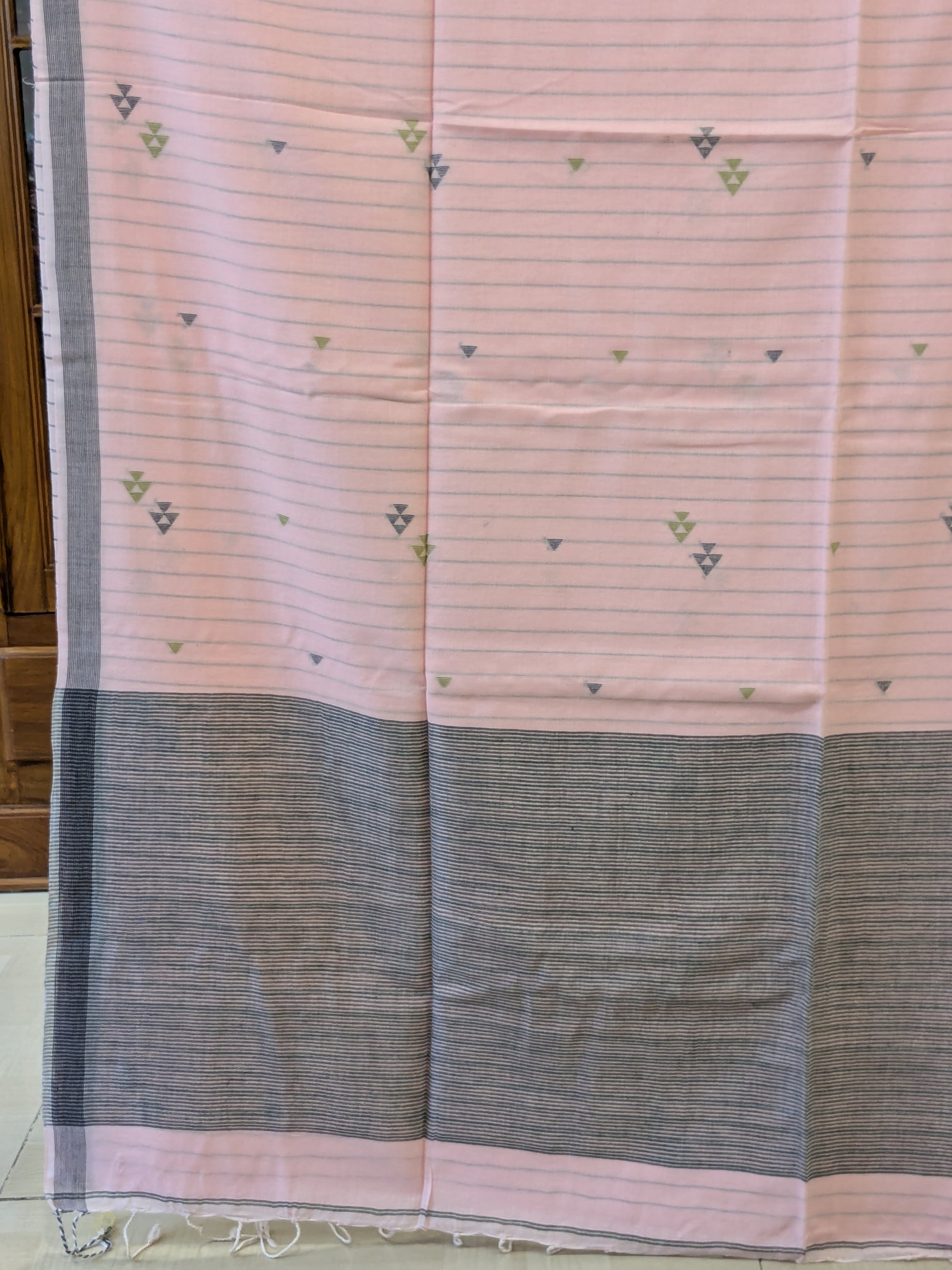 Handloom Baby Pink Jamdani Saree with Butti