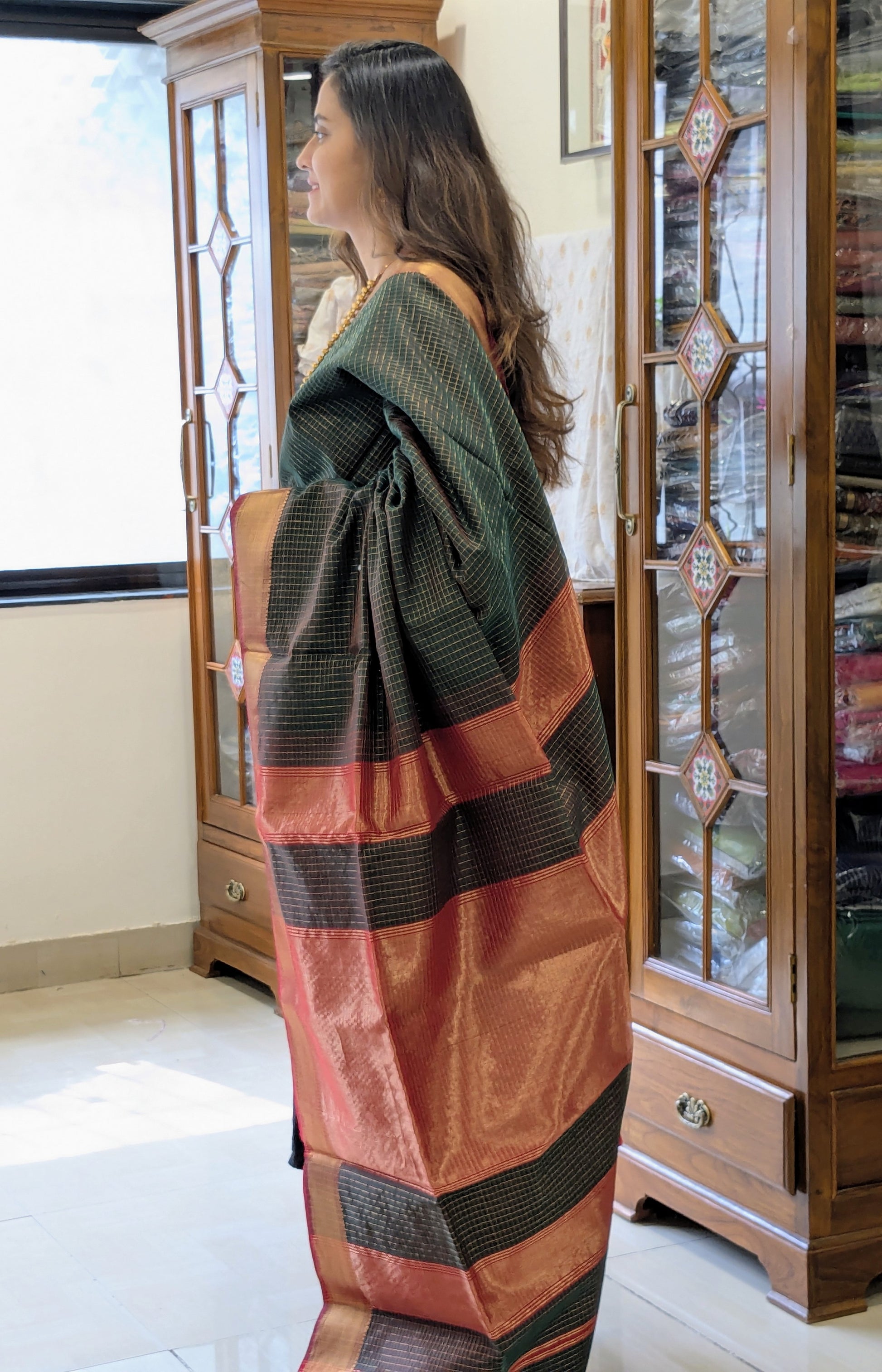 Handloom Green & Red Maheshwari Zari Checks Saree