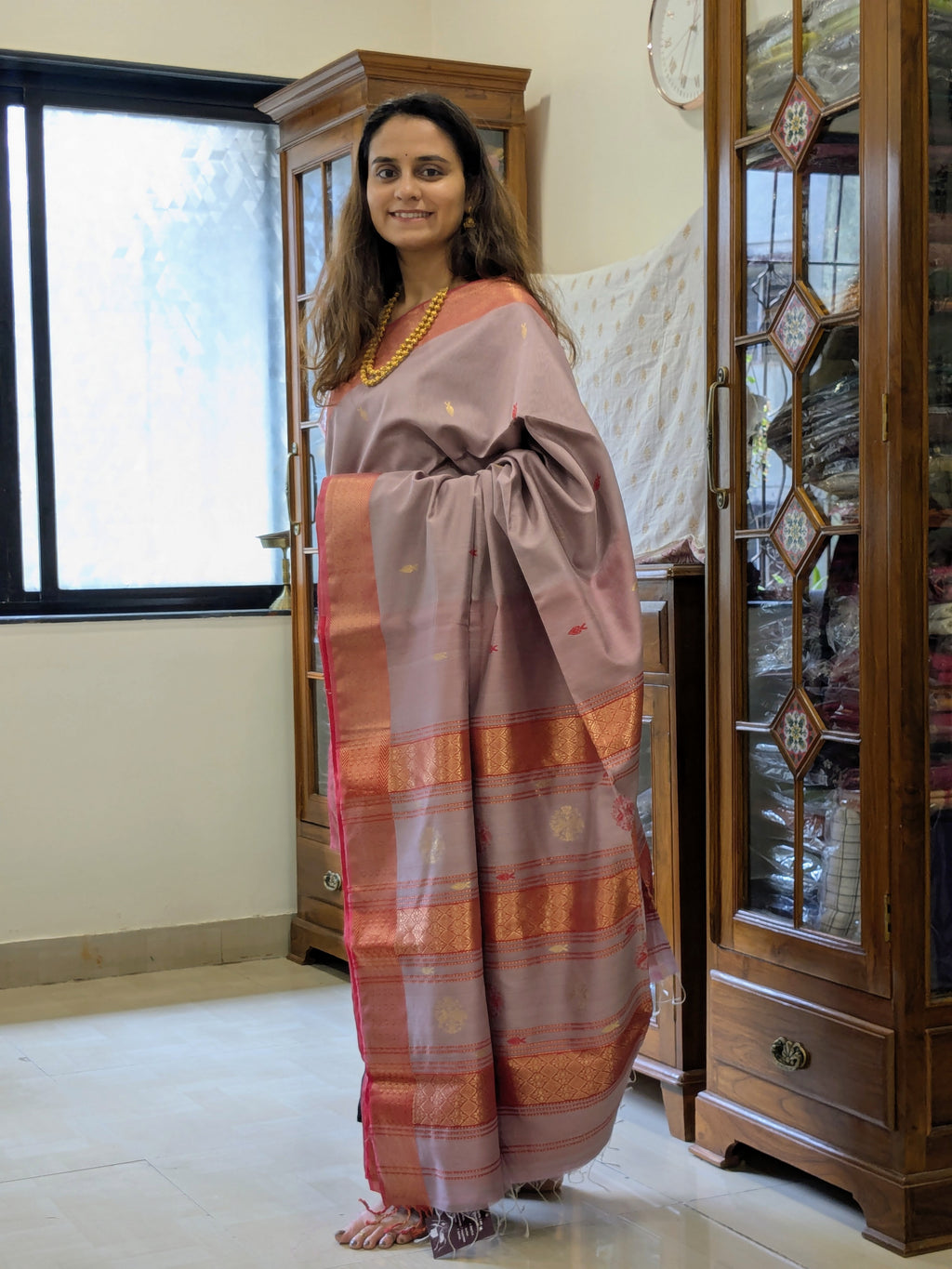 Handloom Silk Cotton Grey Maheshwar Saree