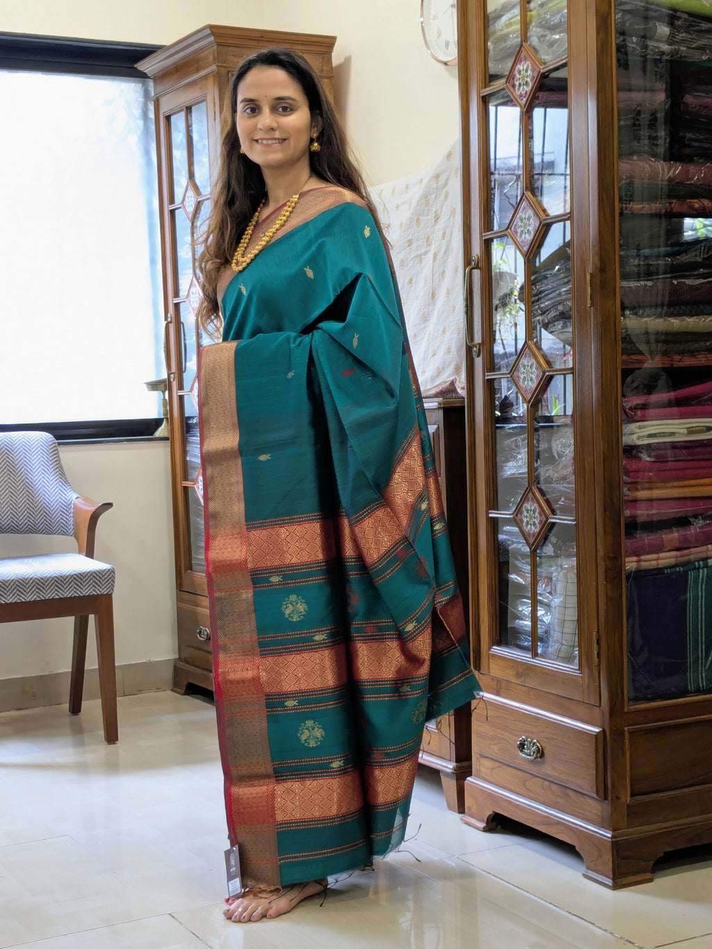 Silk Cotton Handloom Maheshwari Green Saree with Red Border