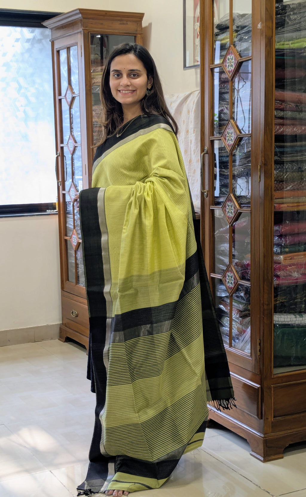 Maheshwari Fluorescent Green Saree with Black Resham Border