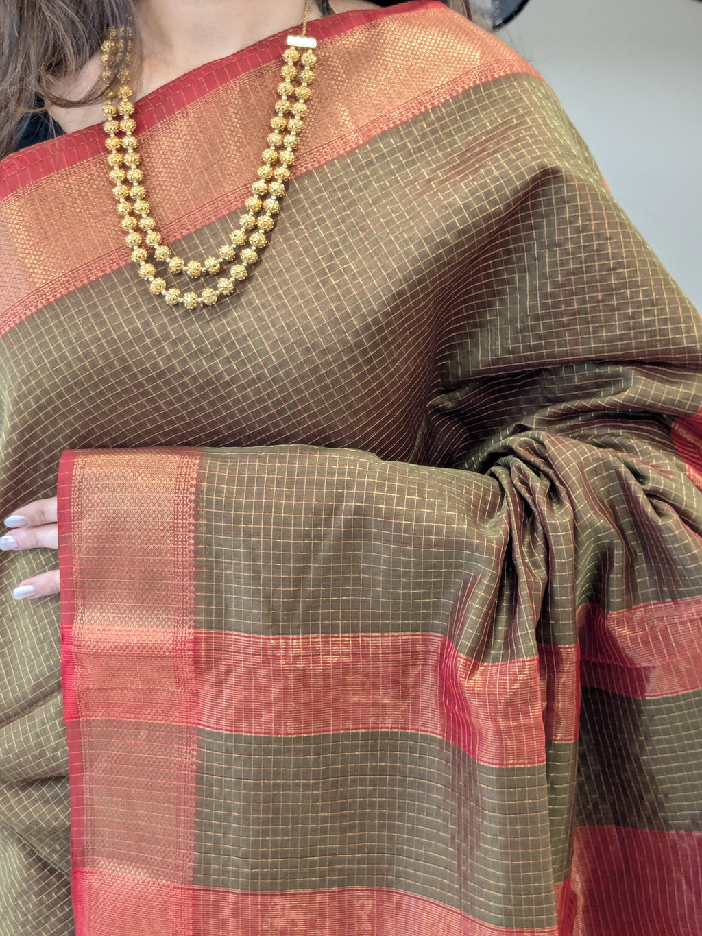 Handloom Mehendi Green & Red Maheshwari Zari Checks Saree