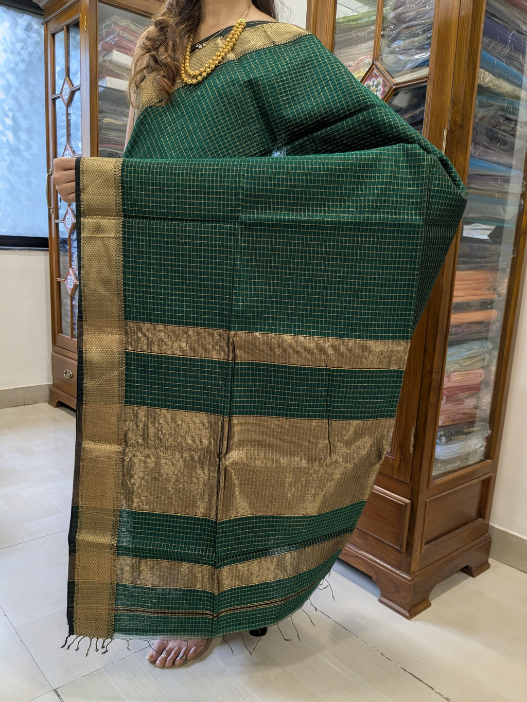 Bottle Green Maheshwari Handloom Saree