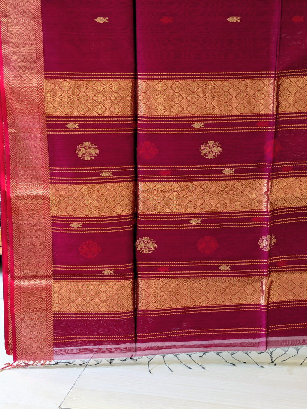 Silk Cotton Maheshwari Magenta Handloom Saree