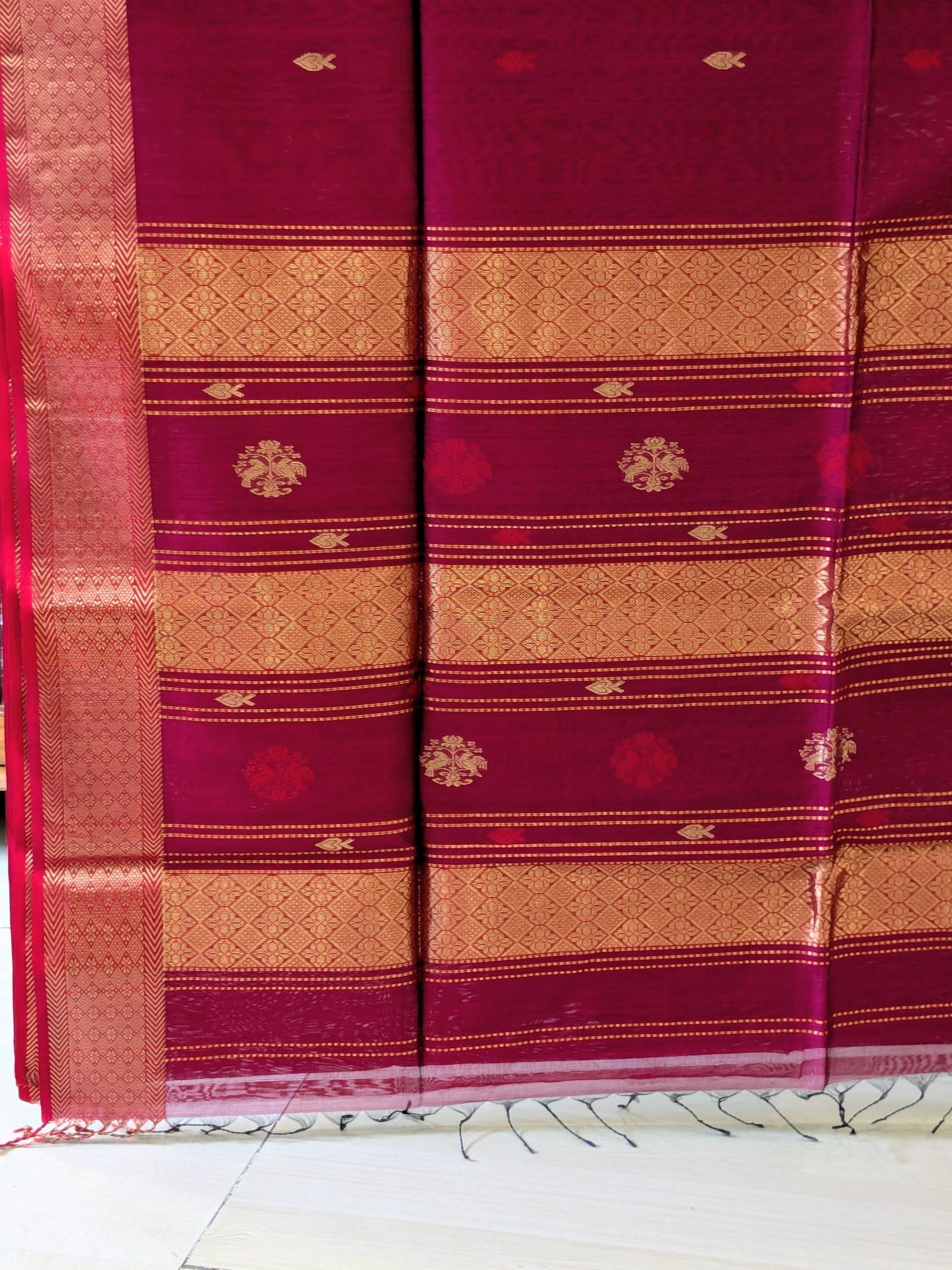 Silk Cotton Maheshwari Magenta Handloom Saree