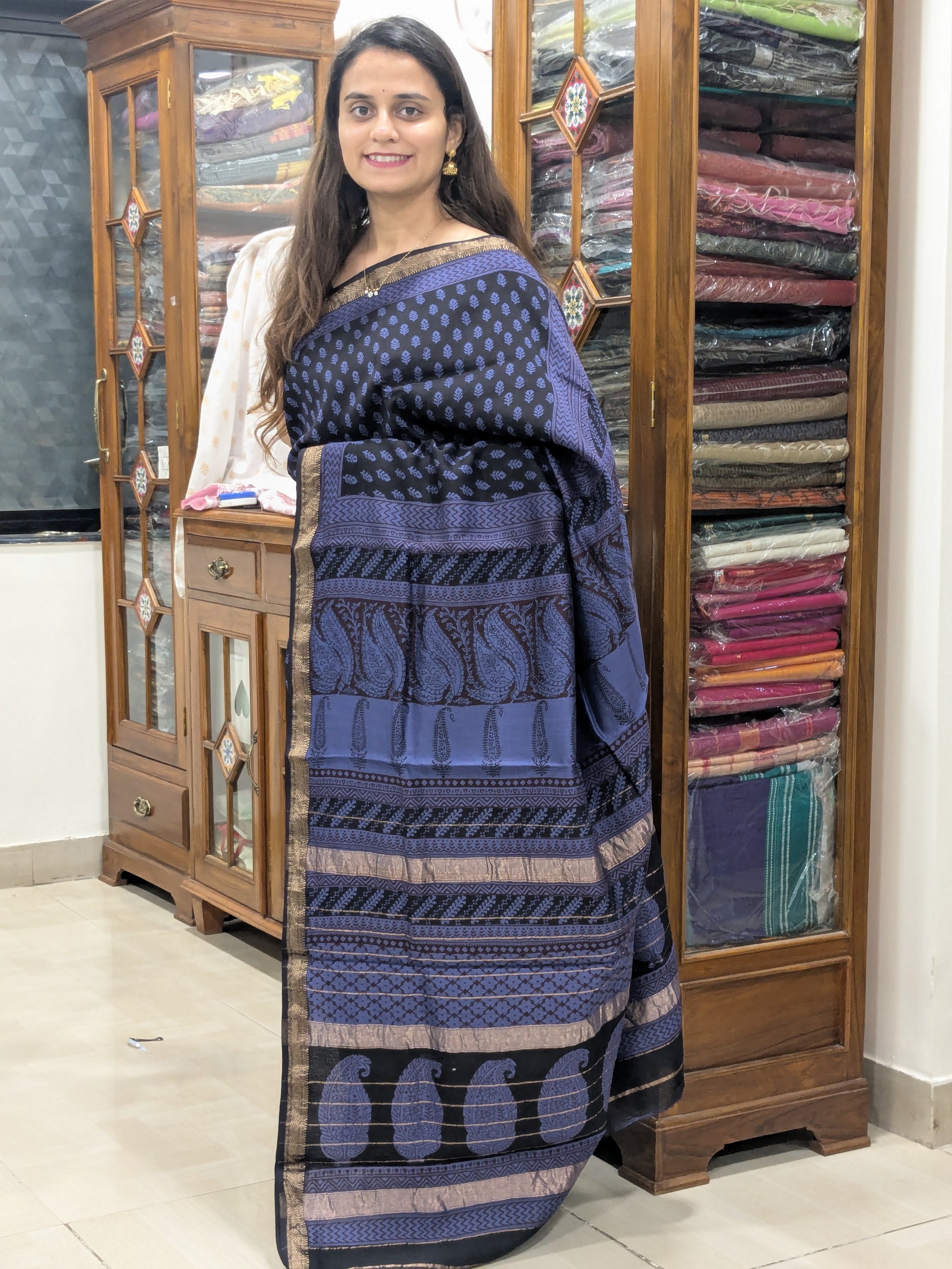 Maheshwari Black and Blue Handloom & Handblock Bagh Print Saree